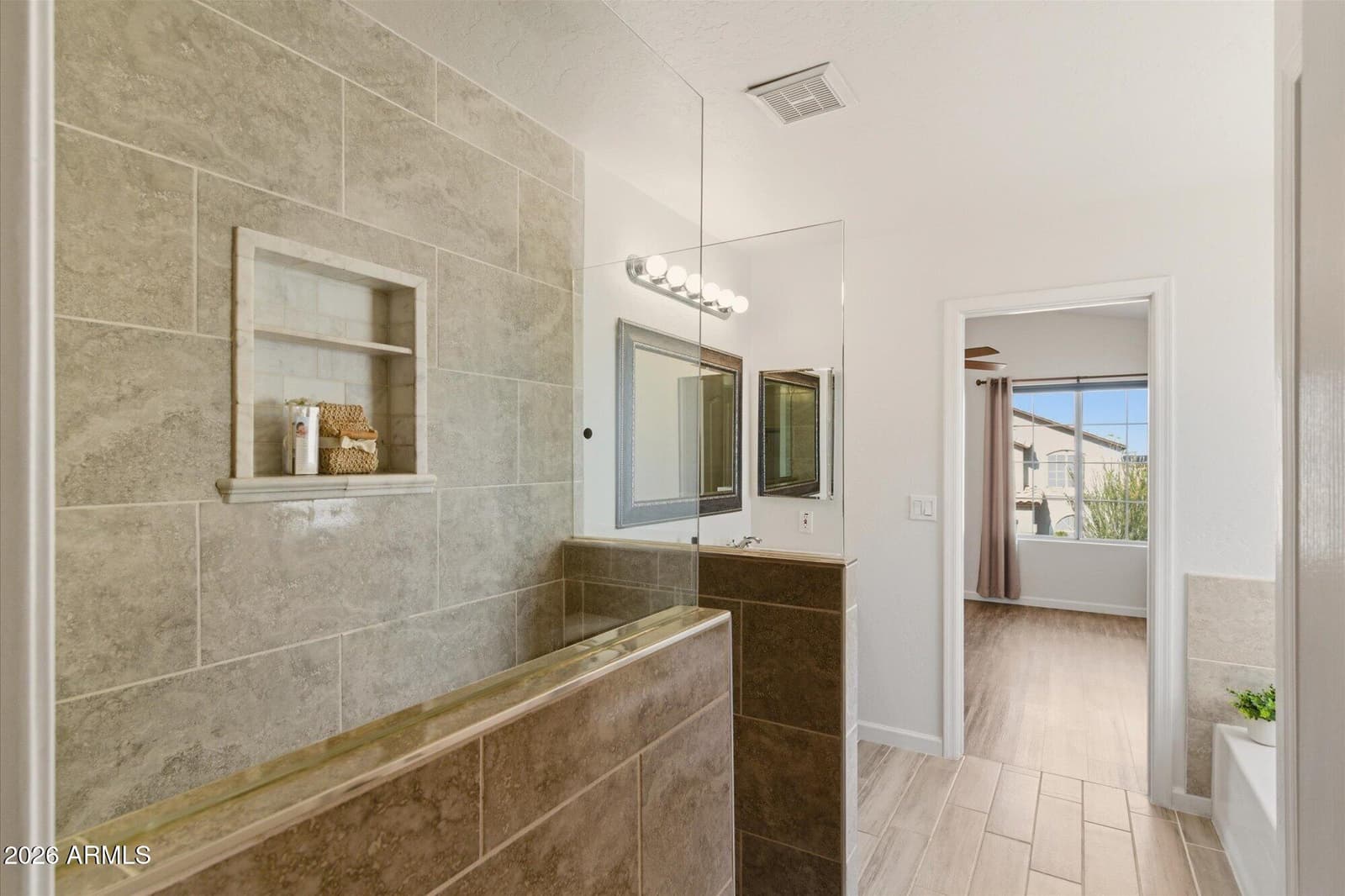 1723 E Blackhawk Drive E, Phoenix, AZ 85024 — photo 18 of 33
