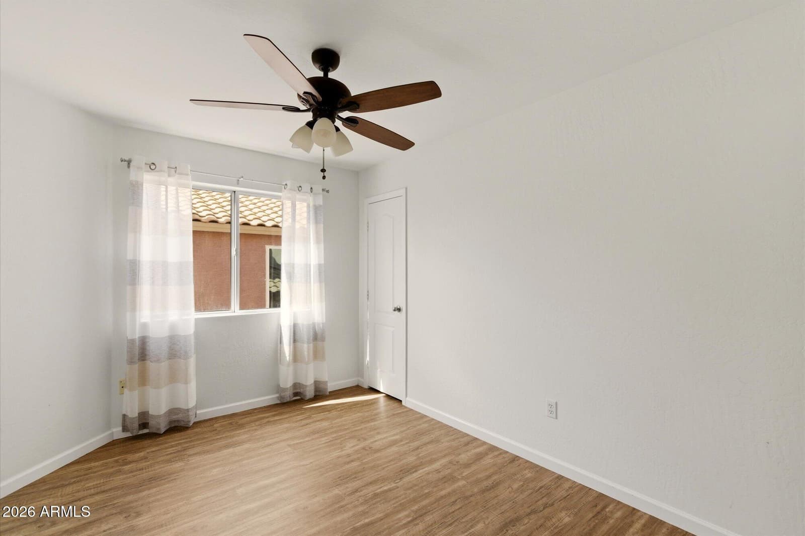 1723 E Blackhawk Drive E, Phoenix, AZ 85024 — photo 23 of 33