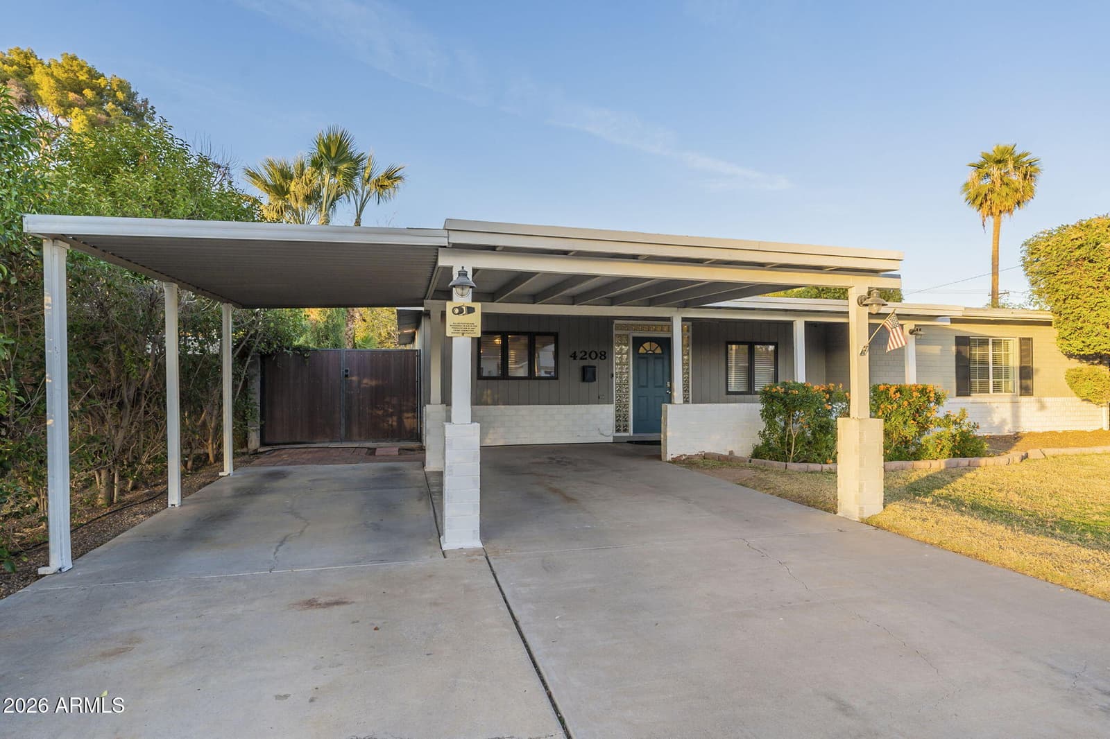 4208 E WILSHIRE Drive, Phoenix, AZ 85008 — photo 4 of 59