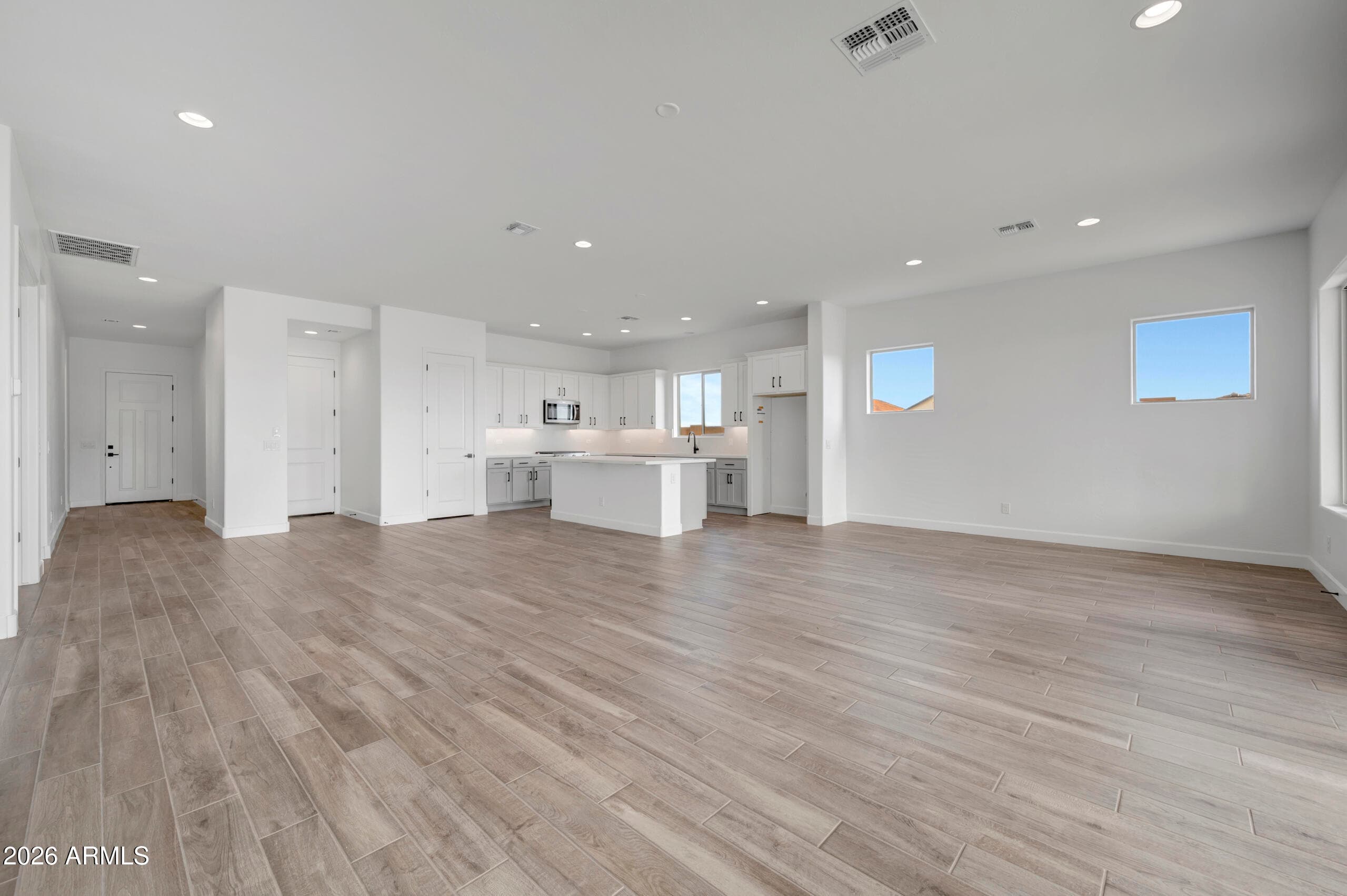 2409 E AMFISSA Drive, San Tan Valley, AZ 85140 — photo 4 of 27
