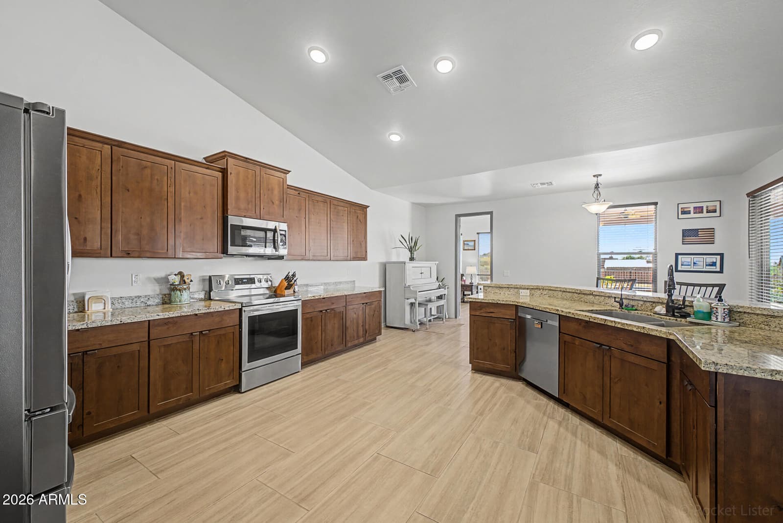 5107 E 14TH Avenue, Apache Junction, AZ 85119 — photo 15 of 61