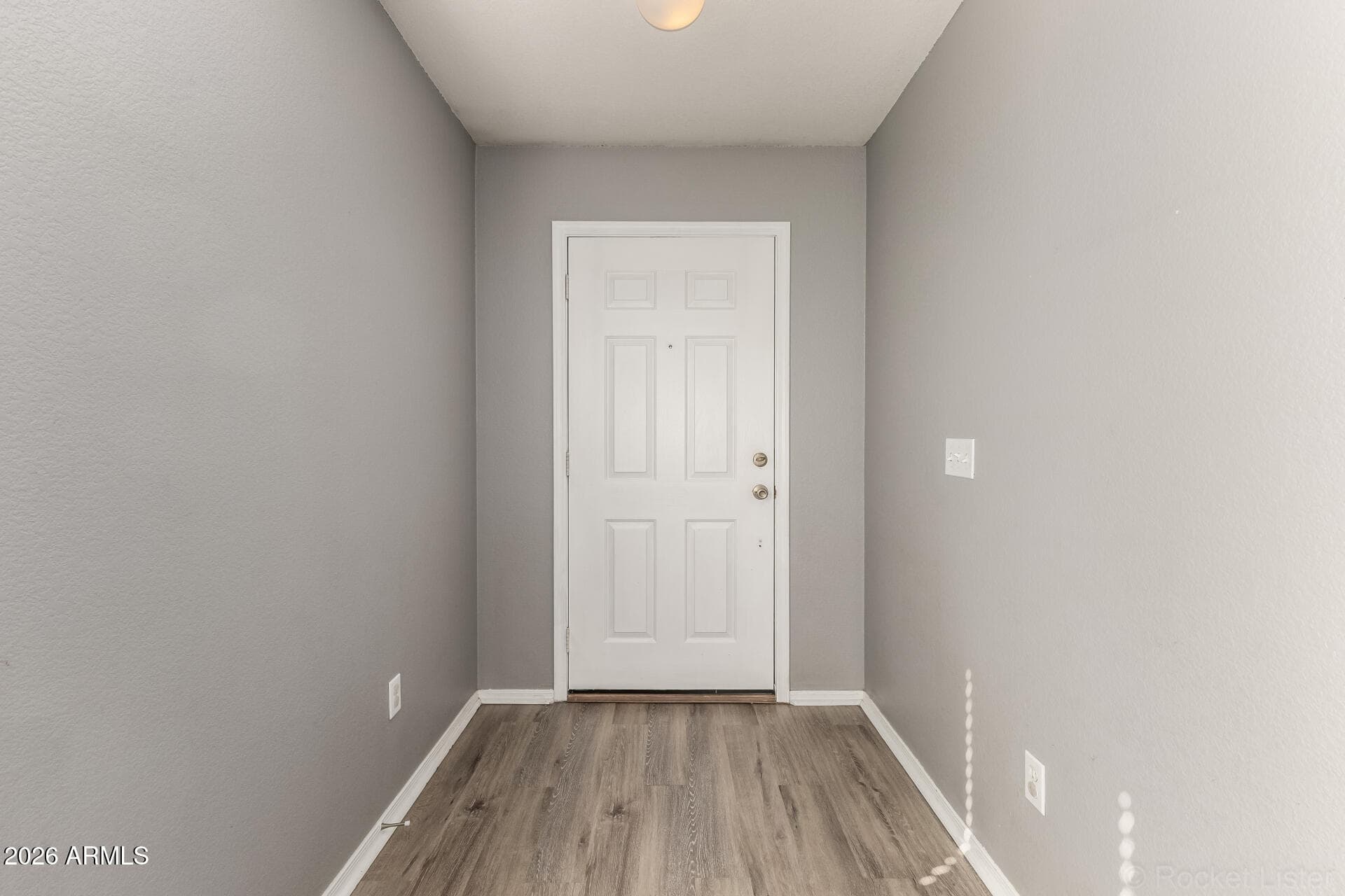 8531 E KIOWA Avenue, Mesa, AZ 85209 — photo 4 of 25