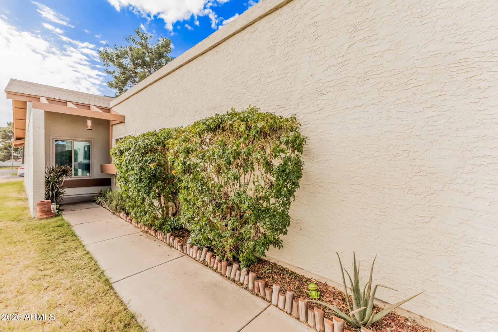 2511 W WILLOW Avenue, Phoenix, AZ 85029 — photo 2 of 27