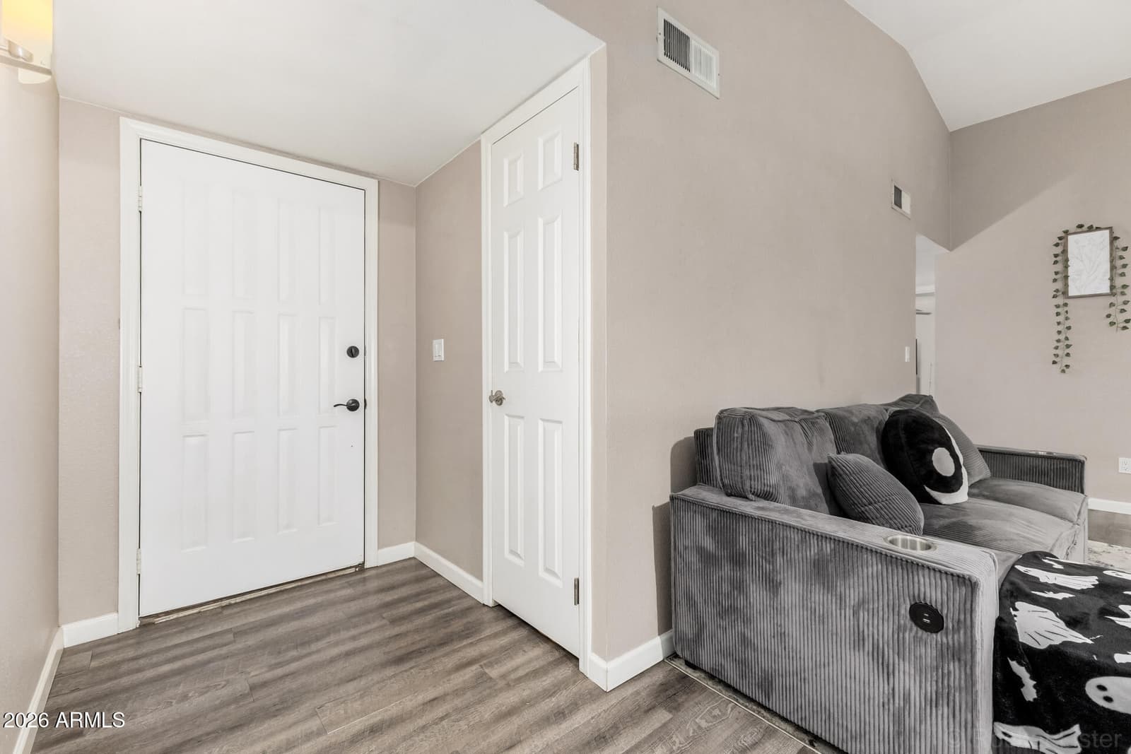 2511 W WILLOW Avenue, Phoenix, AZ 85029 — photo 3 of 27