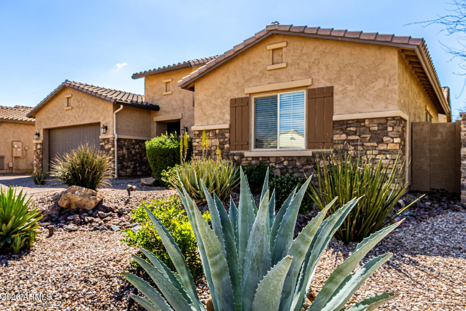 9753 W ROWEL Road, Peoria, AZ 85383 — photo 4 of 41