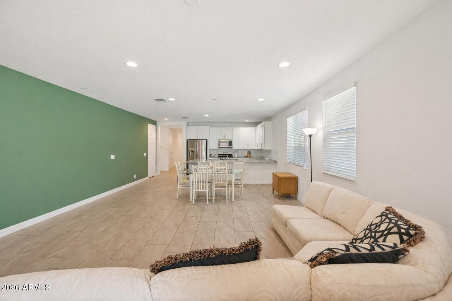 1545 W CARMEN Street, Phoenix, AZ 85041 — photo 2 of 12