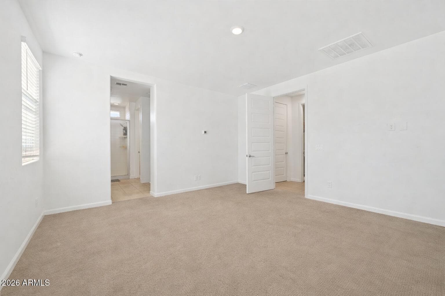 1545 W CARMEN Street, Phoenix, AZ 85041 — photo 5 of 12