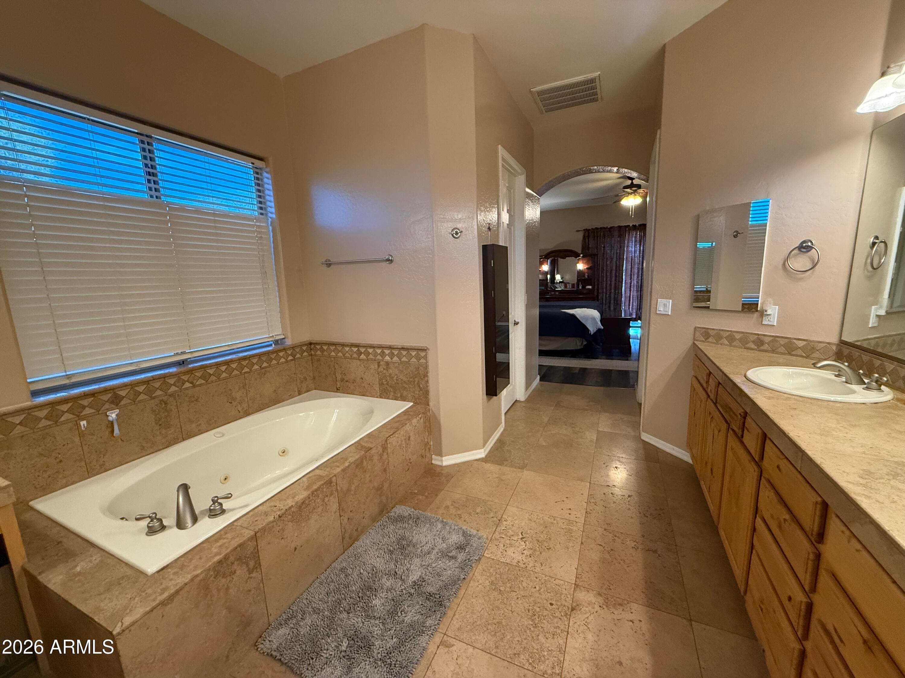 2569 W SILVERDALE Road, San Tan Valley, AZ 85144 — photo 15 of 61