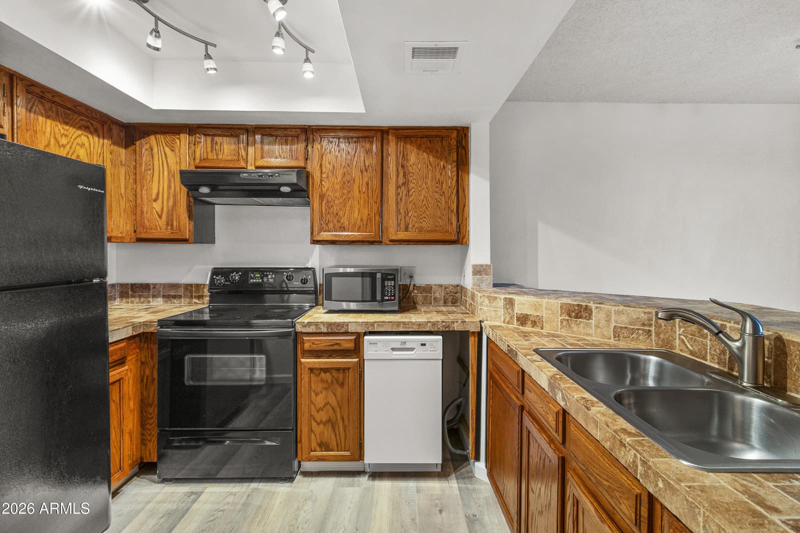 1645 W BASELINE Road 2110, Mesa, AZ 85202 — photo 6 of 17