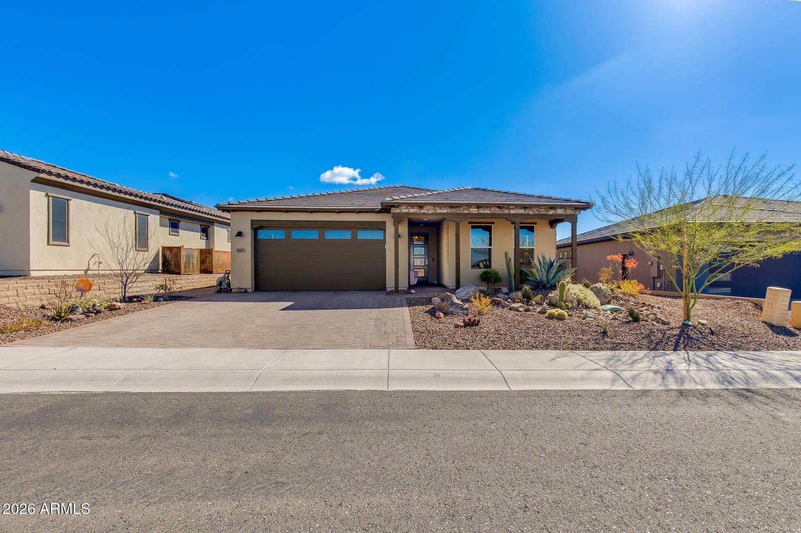 4427 BUCKING BRONCO Road, Wickenburg, AZ 85390 — photo 2 of 60