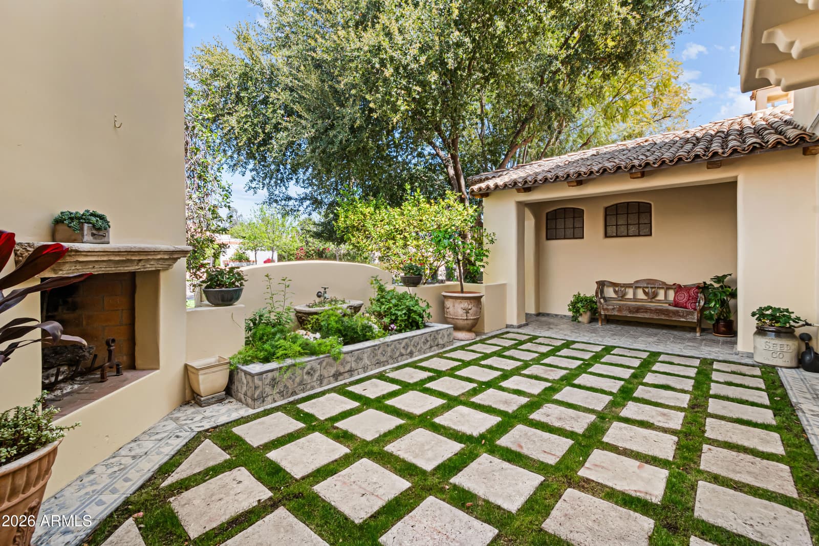 8131 E APPALOOSA Trail, Scottsdale, AZ 85258 — photo 5 of 82