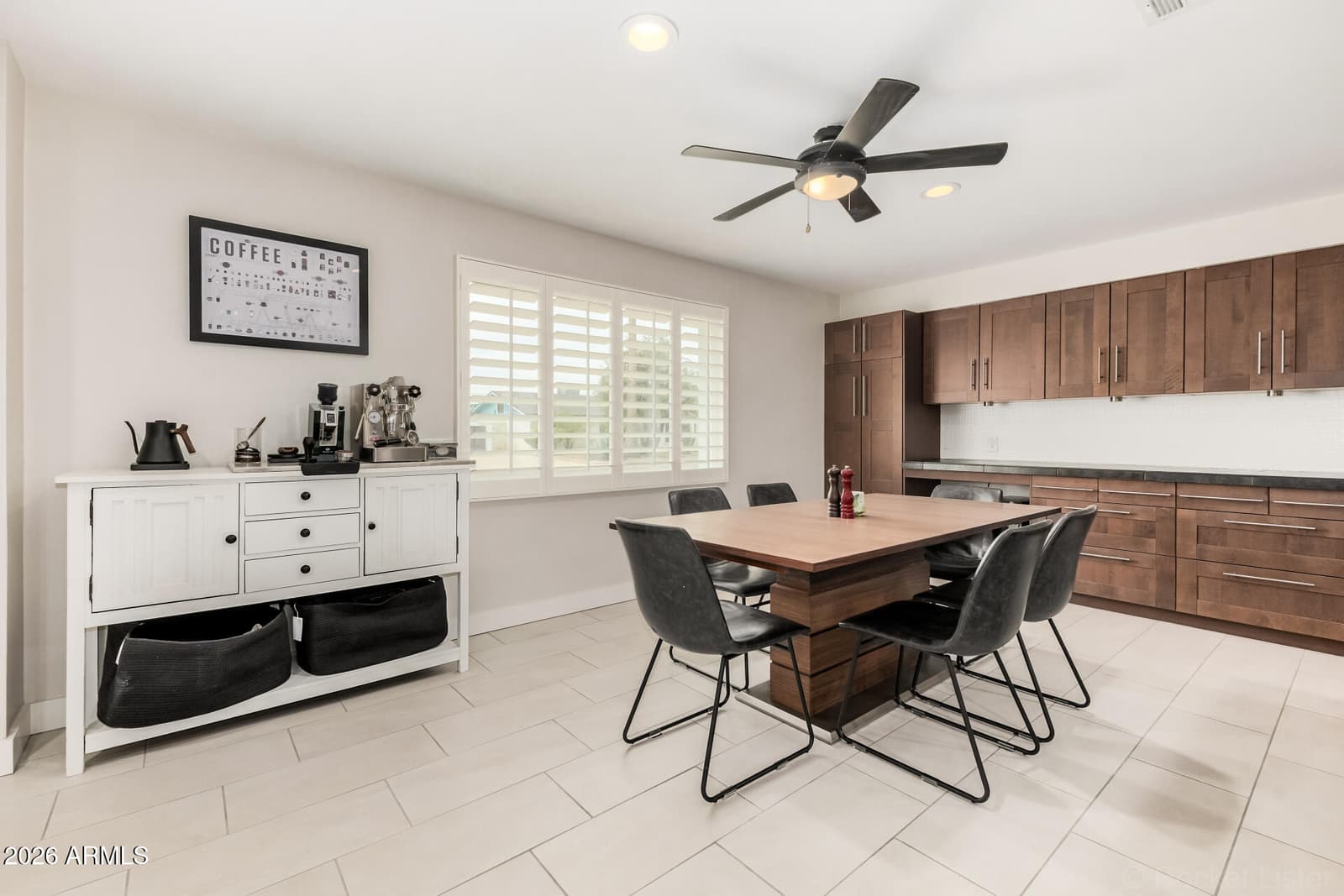 8336 E Montecito Avenue, Scottsdale, AZ 85251 — photo 11 of 32