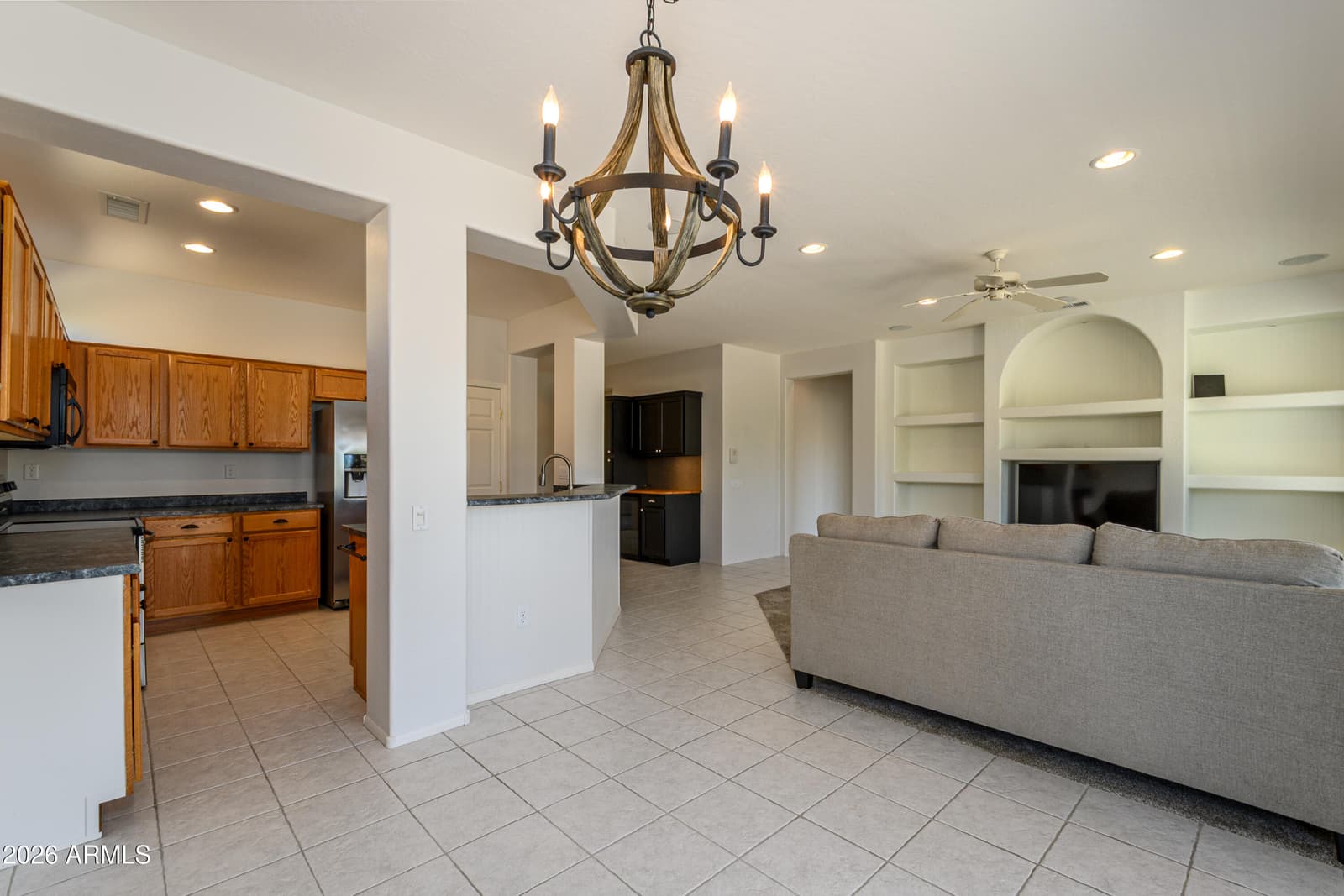 16765 W ASPEN VIEW Drive, Surprise, AZ 85387 — photo 8 of 31