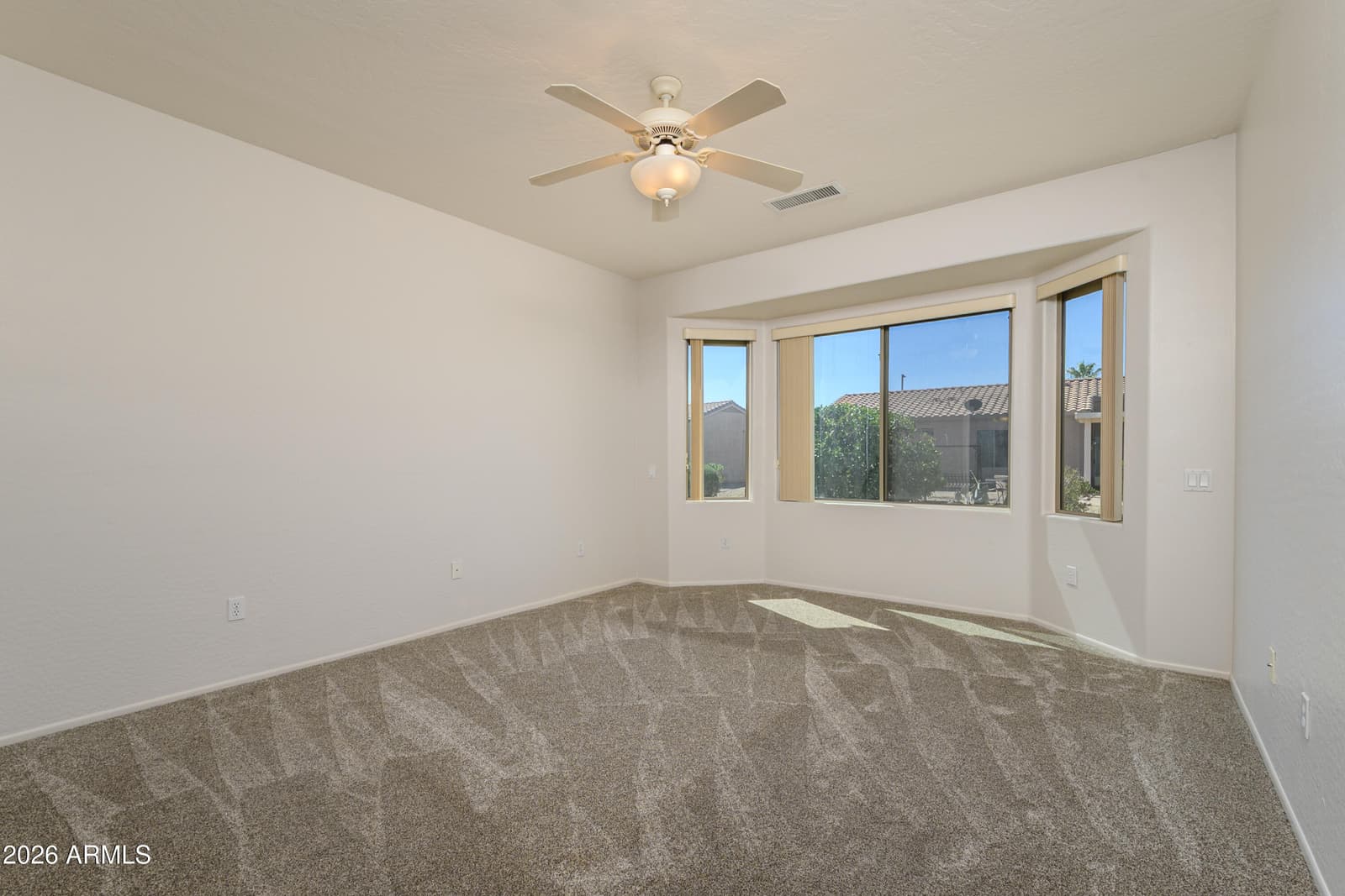 16765 W ASPEN VIEW Drive, Surprise, AZ 85387 — photo 4 of 31