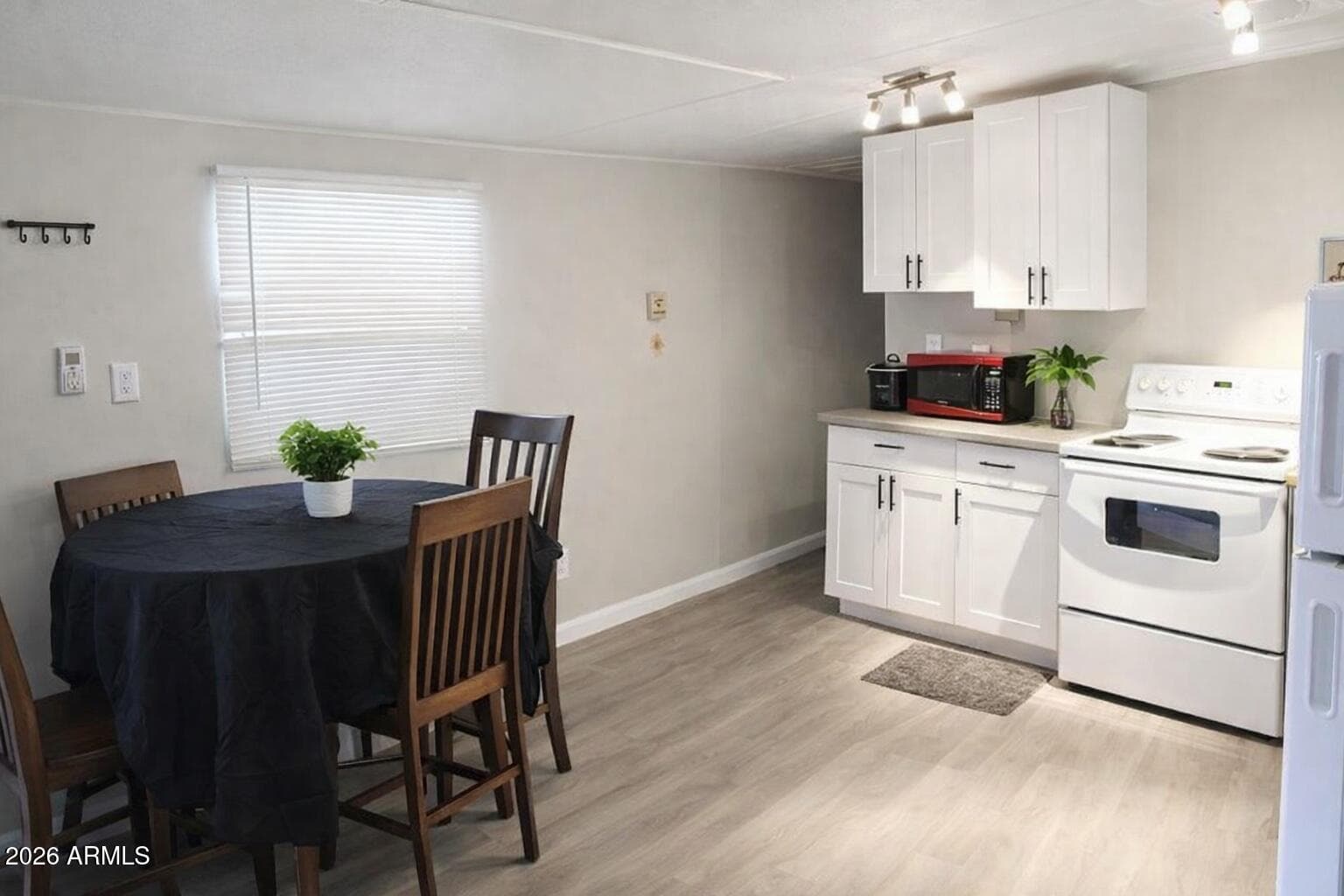 10401 N Cave Creek Road 254, Phoenix, AZ 85020 — photo 13 of 16