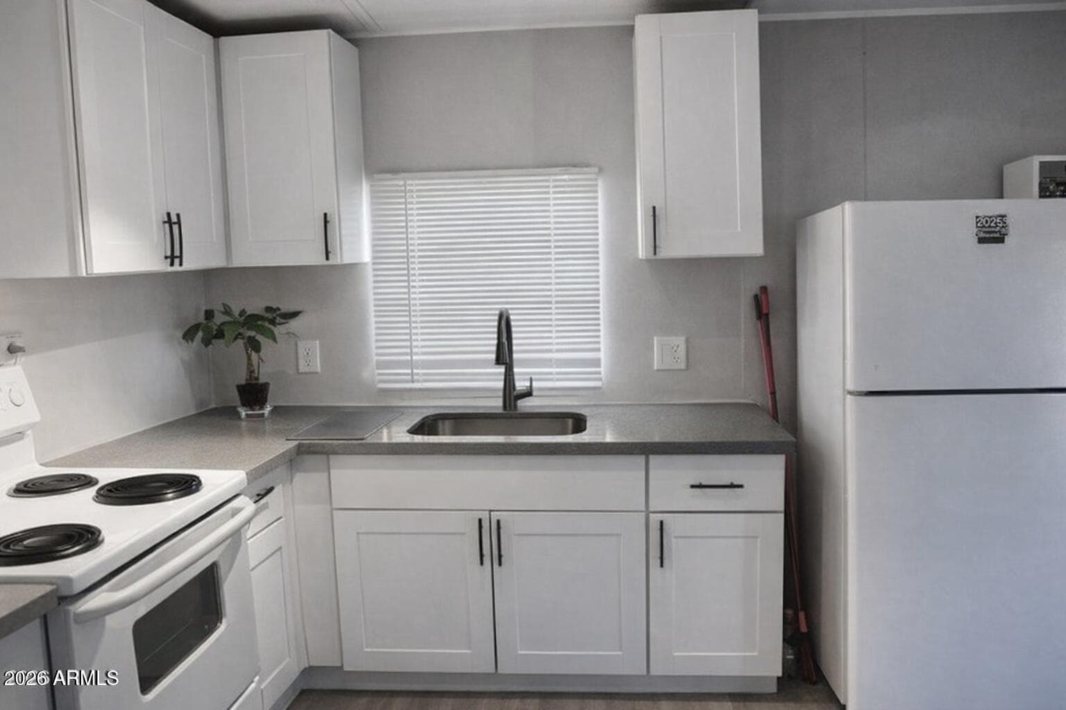 10401 N Cave Creek Road 254, Phoenix, AZ 85020 — photo 12 of 16