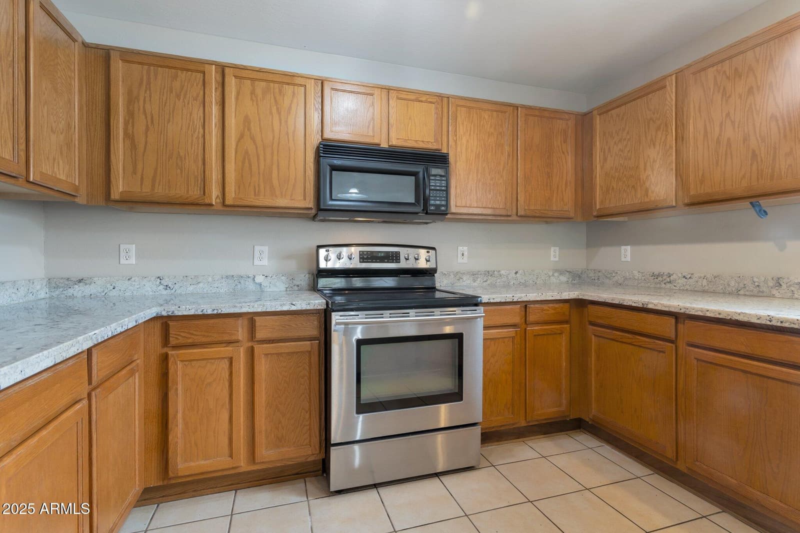 11218 W GLENROSA Avenue, Phoenix, AZ 85037 — photo 12 of 23