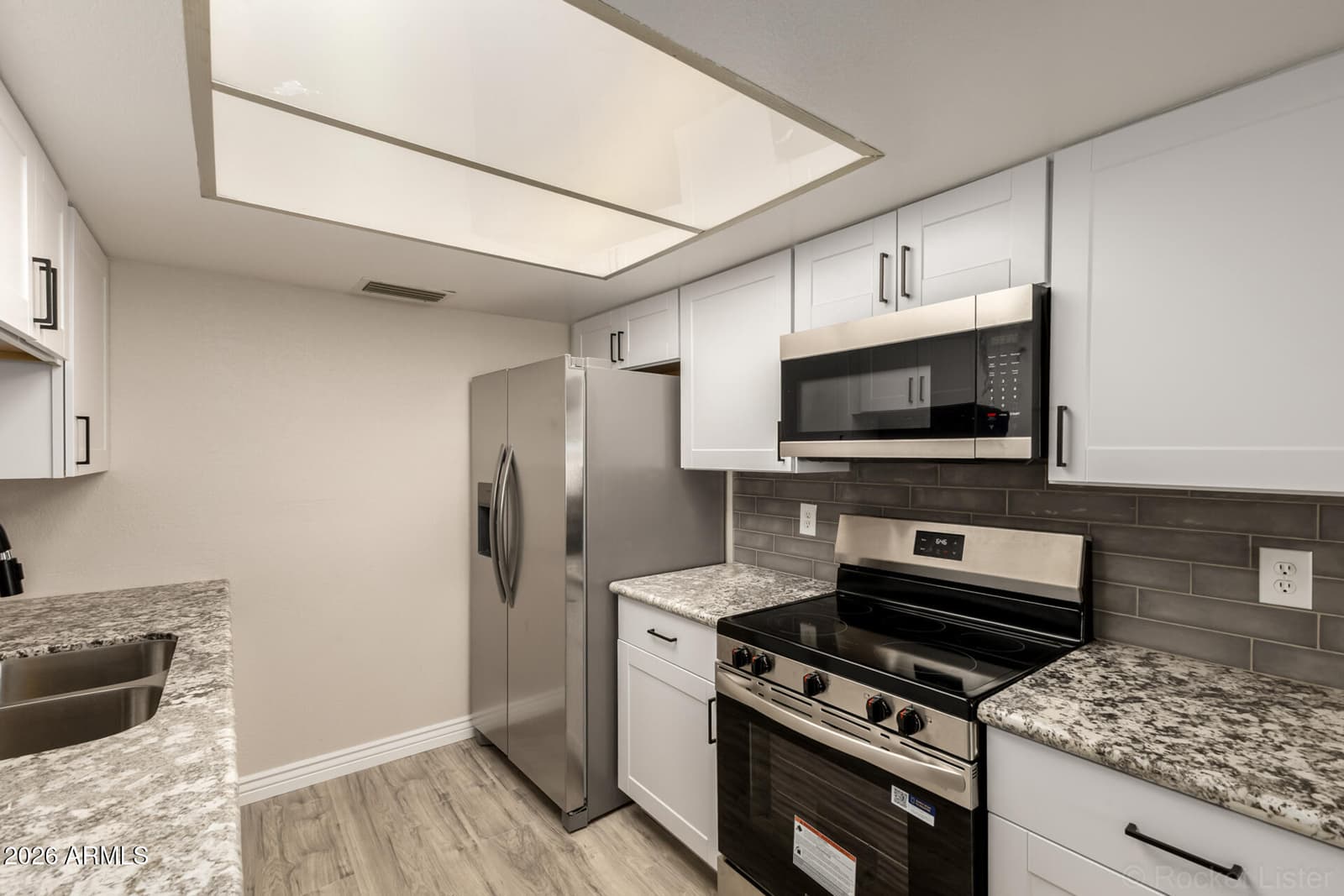 9918 N 95TH Drive B, Peoria, AZ 85345 — photo 11 of 26