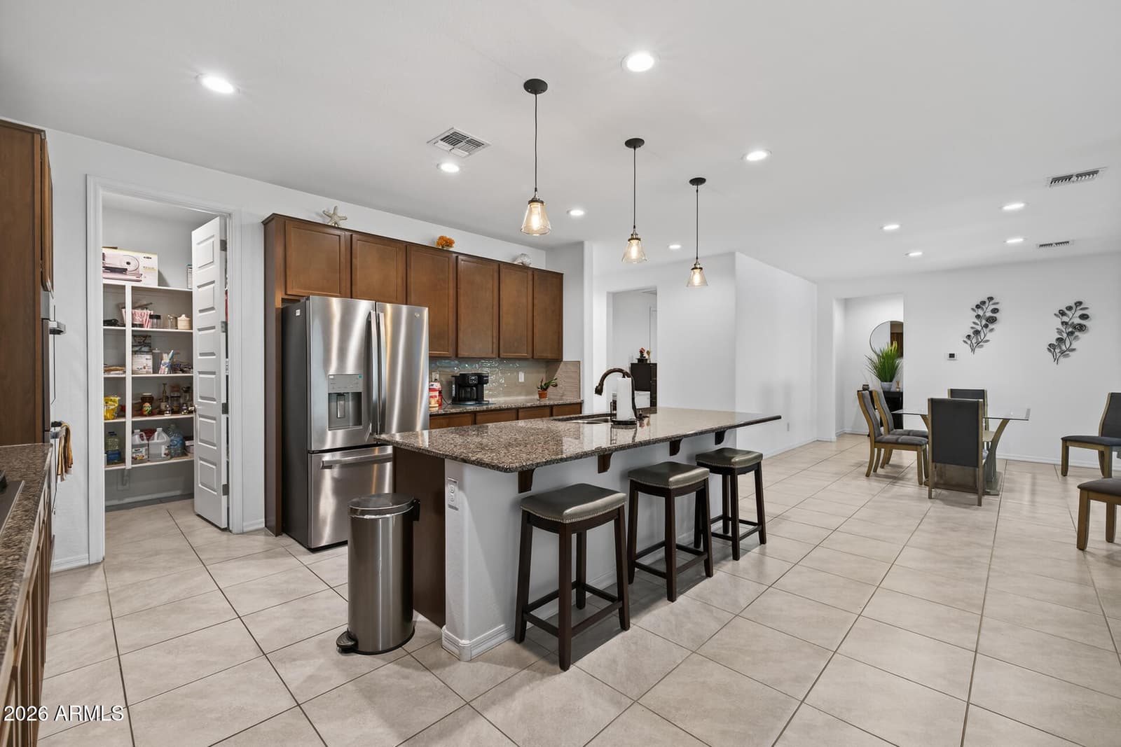 7528 W ODEUM Lane, Phoenix, AZ 85043 — photo 12 of 47