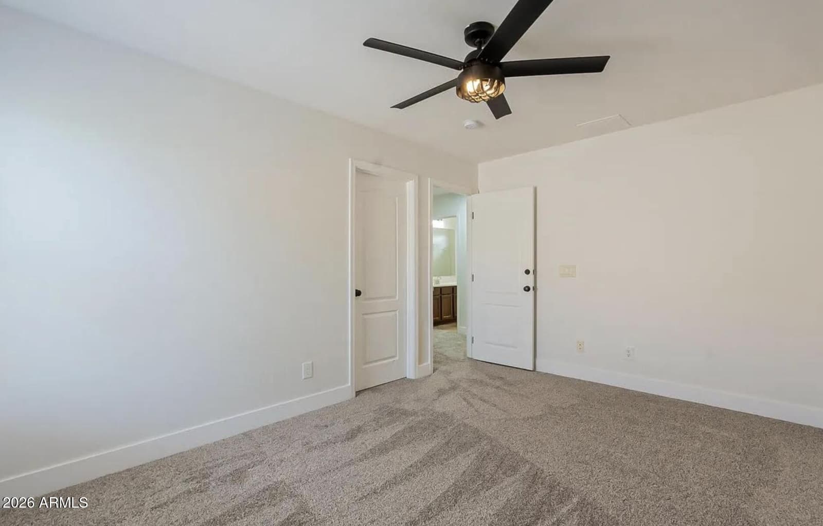 5430 S 23RD Way, Phoenix, AZ 85040 — photo 7 of 24