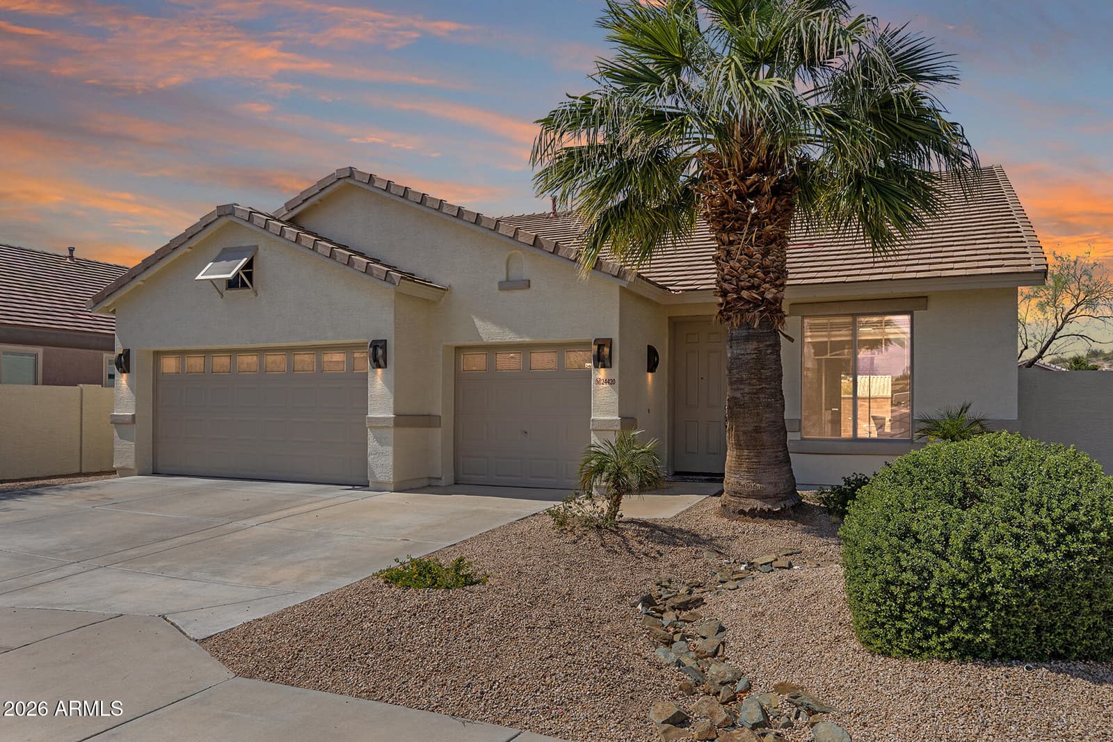 24420 N 60TH Lane, Glendale, AZ 85310 — photo 8 of 64