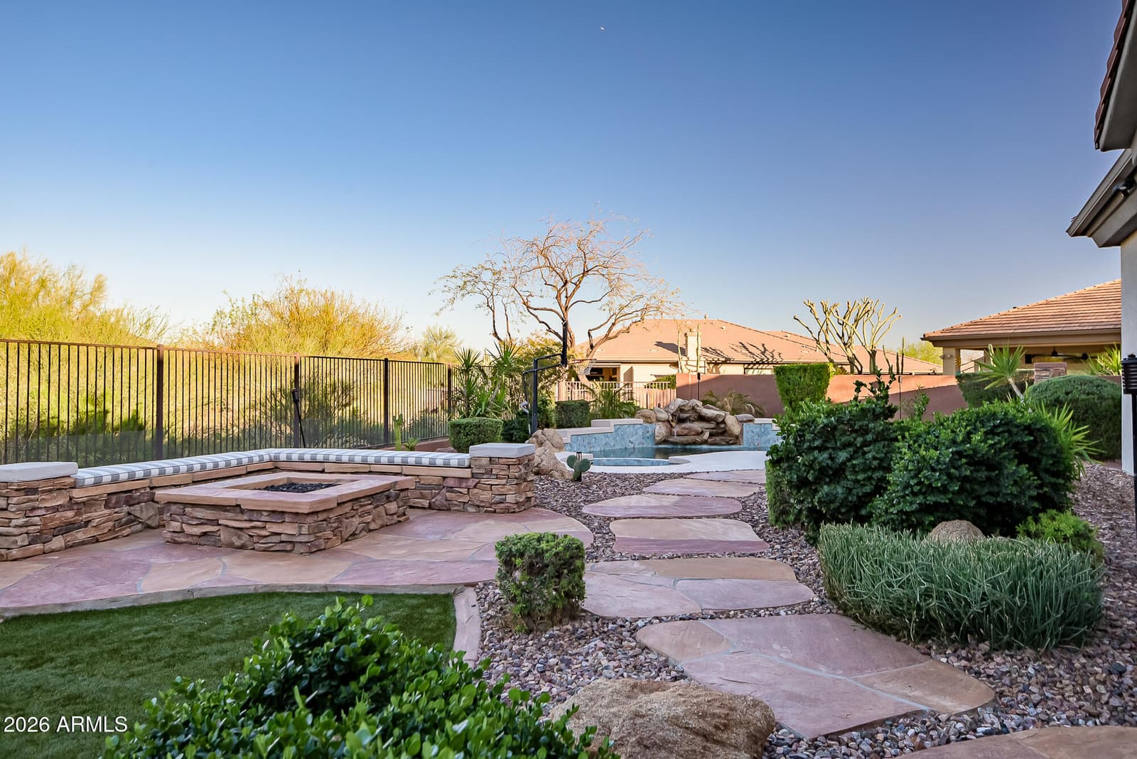 40425 N CANDLEWYCK Lane, Anthem, AZ 85086 — photo 48 of 102