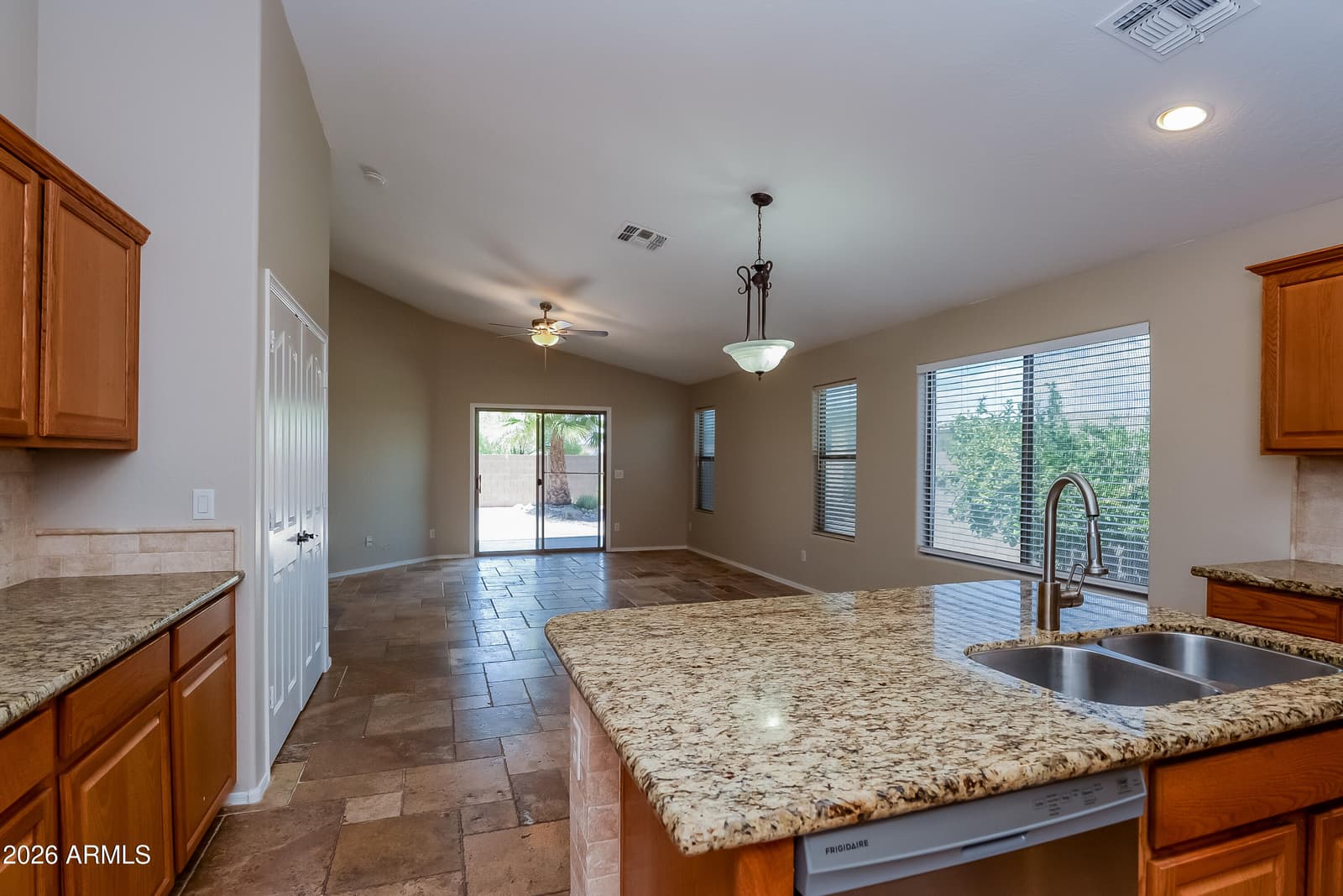 35510 N Gurnsey Trail, San Tan Valley, AZ 85143 — photo 10 of 15