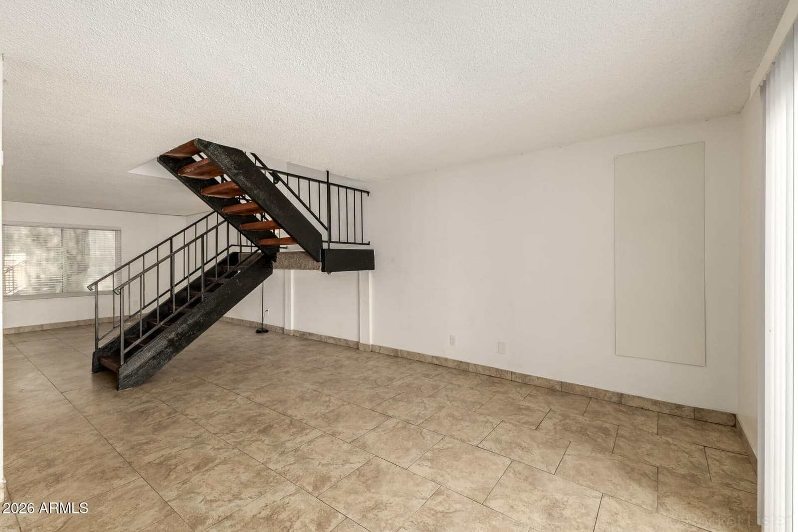 3109 W Harmont Drive, Phoenix, AZ 85051 — photo 7 of 31