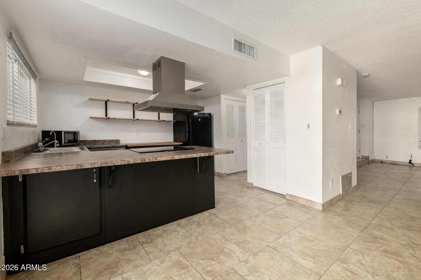 3109 W Harmont Drive, Phoenix, AZ 85051 — photo 9 of 31