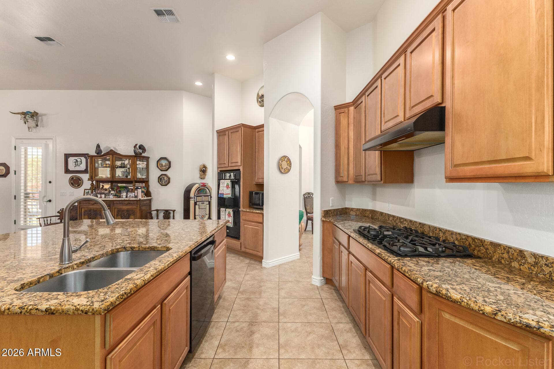 5235 E LONESOME DOVE Trail, San Tan Valley, AZ 85140 — photo 6 of 40