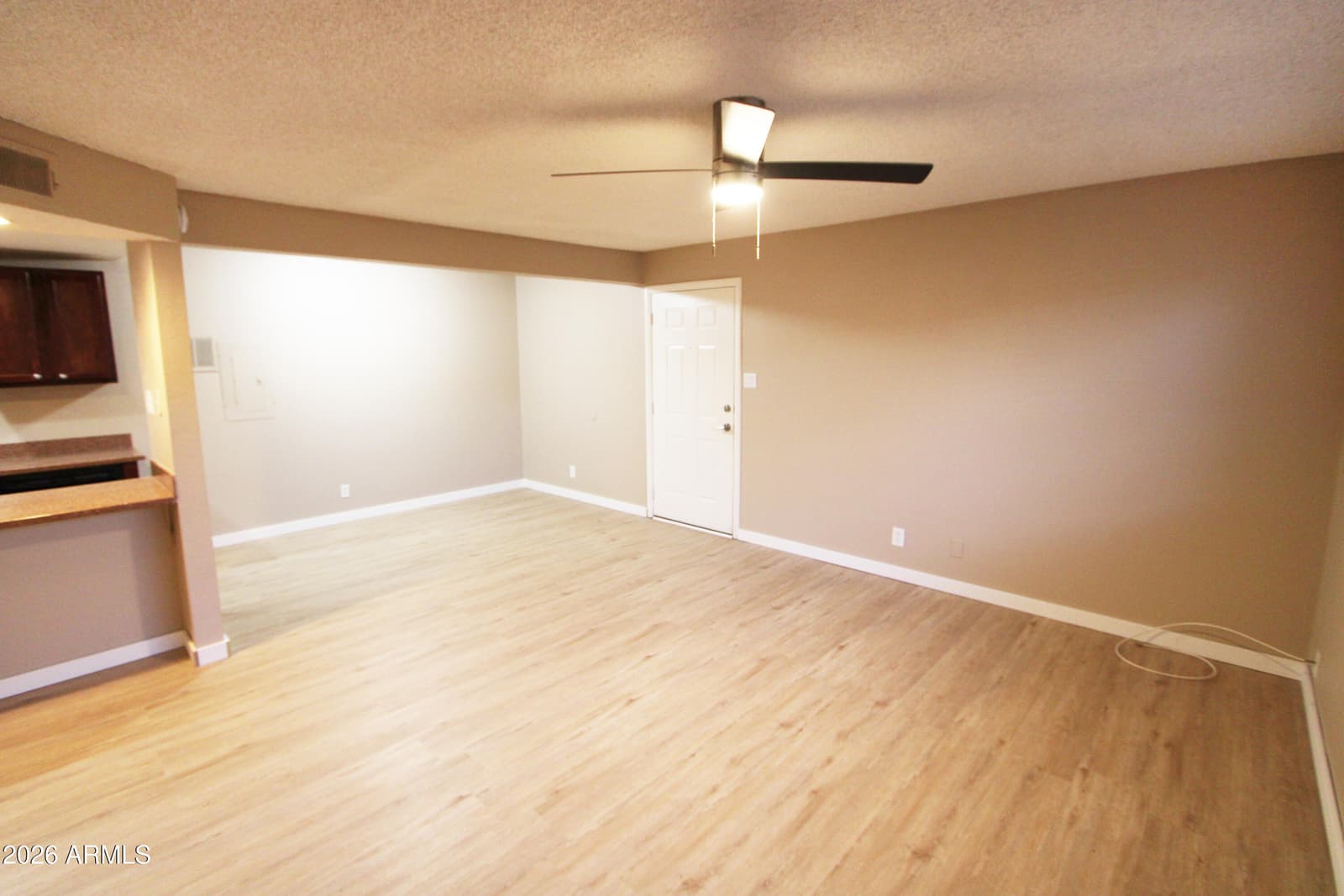 424 W BROWN Road 105, Mesa, AZ 85201 — photo 5 of 29