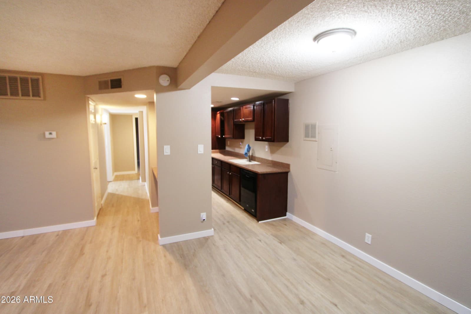 424 W BROWN Road 105, Mesa, AZ 85201 — photo 6 of 29