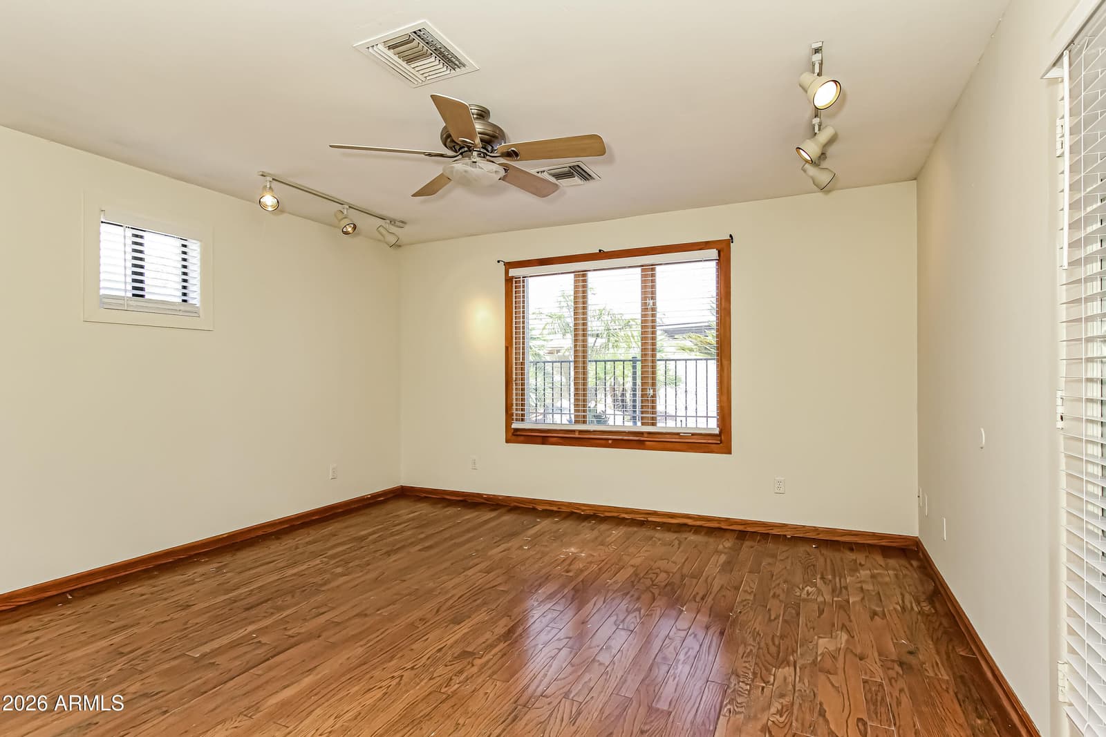 16441 N 62ND Avenue, Glendale, AZ 85306 — photo 10 of 15