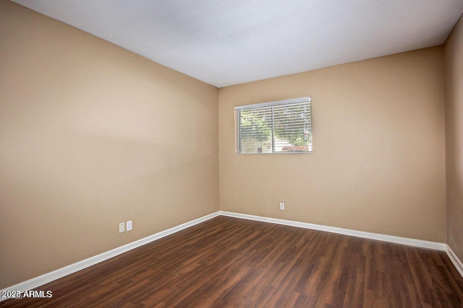 1702 W TUCKEY Lane 111, Phoenix, AZ 85015 — photo 10 of 18