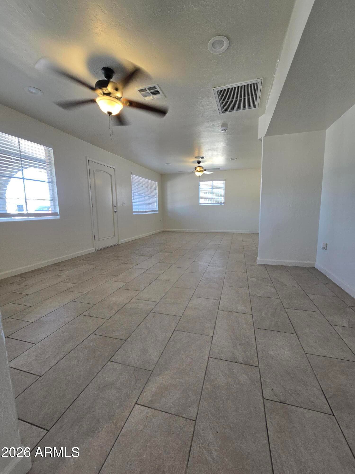 6701 N 53RD Avenue, Glendale, AZ 85301 — photo 6 of 21