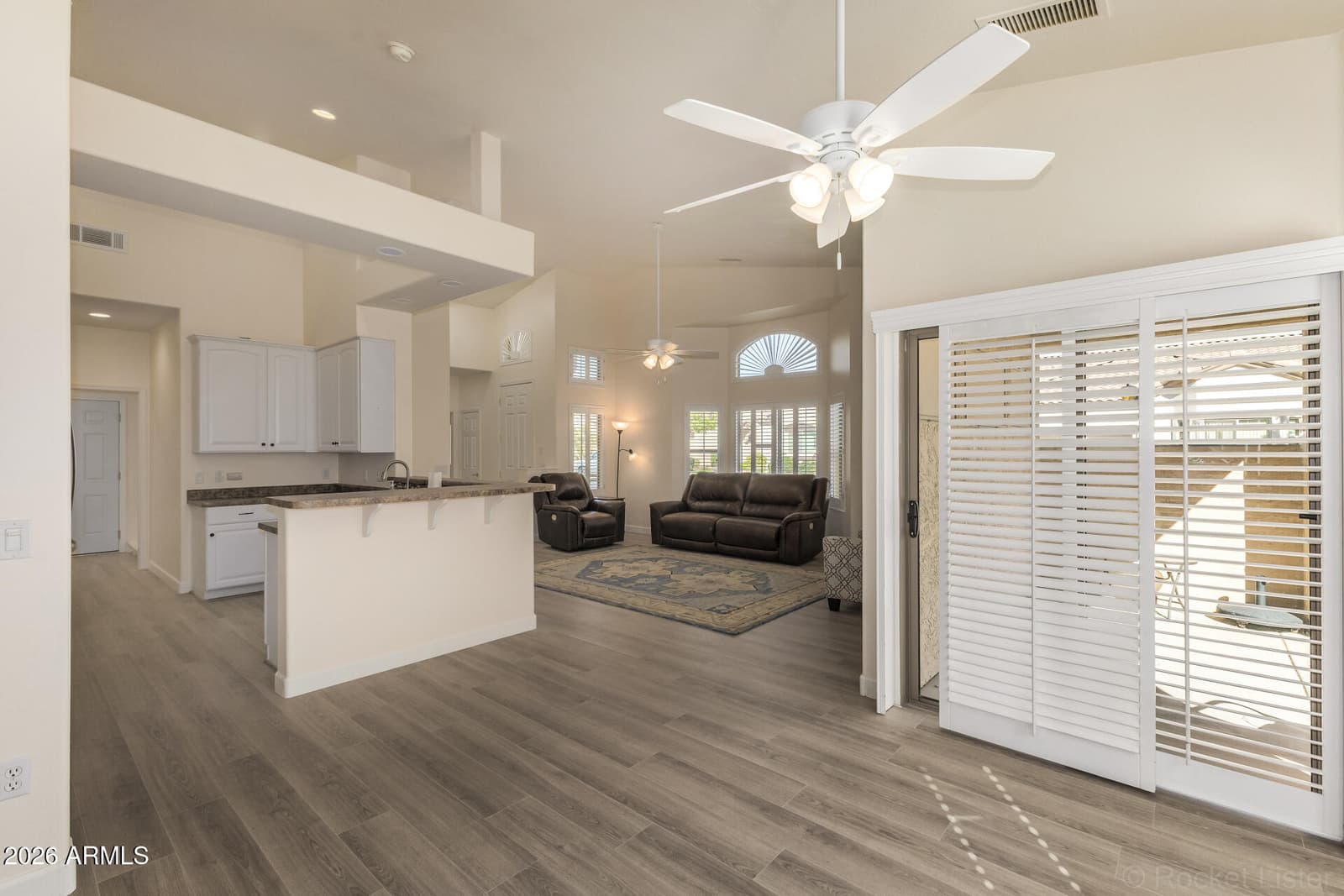 1589 E MANOR Drive, Casa Grande, AZ 85122 — photo 8 of 28