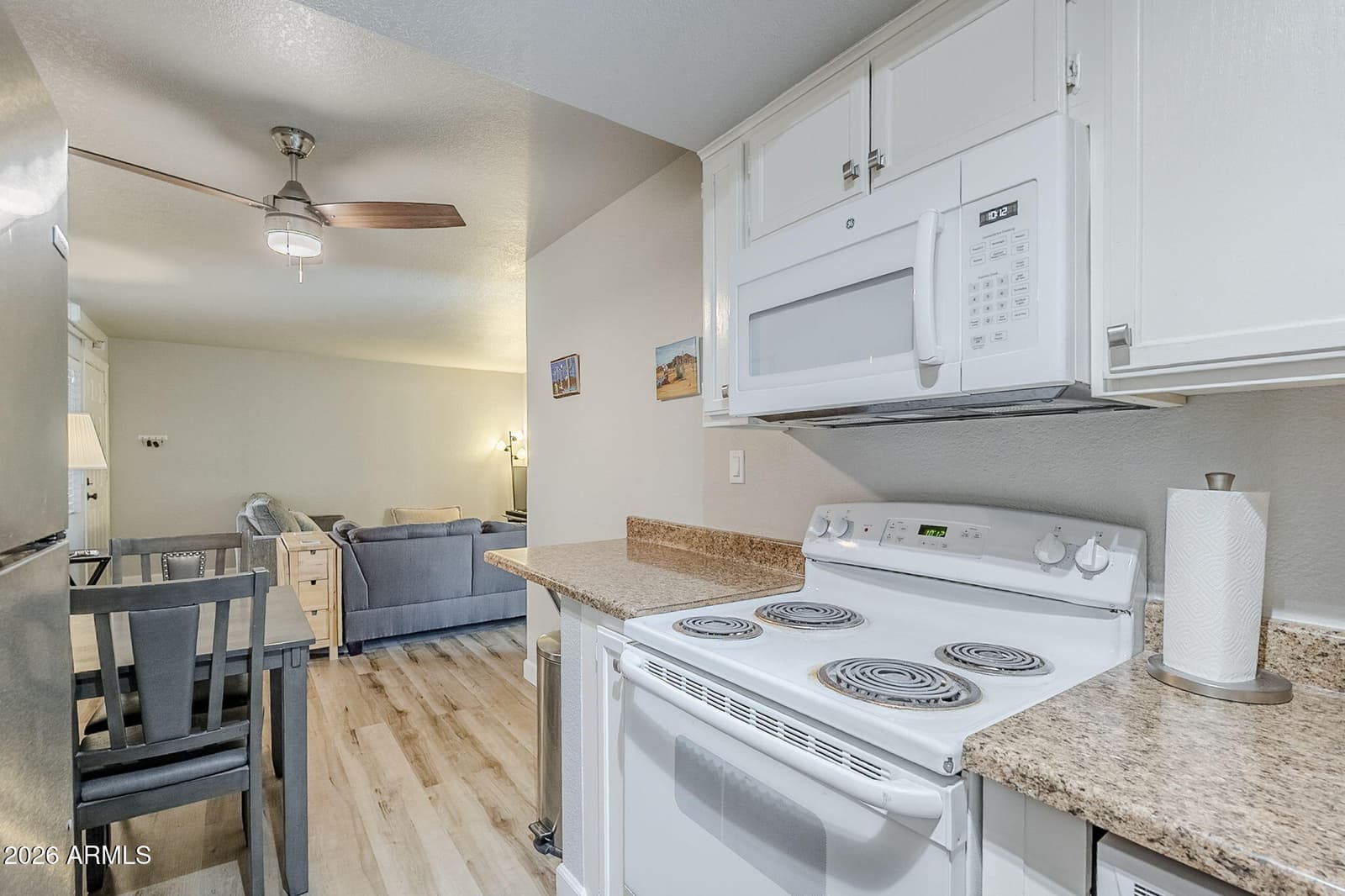 17 E RUTH Avenue 303, Phoenix, AZ 85020 — photo 11 of 22