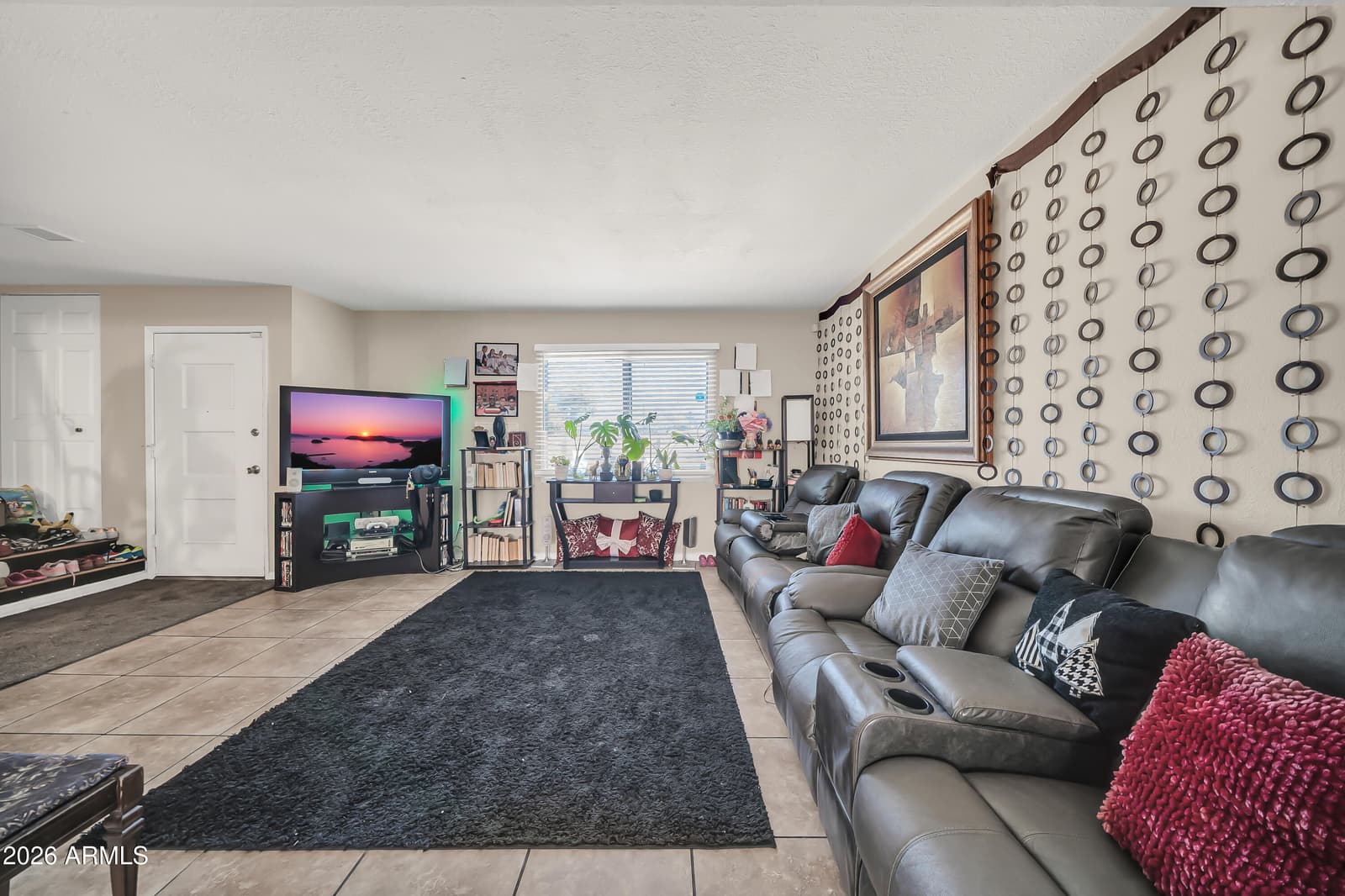 5703 N 43RD Drive, Glendale, AZ 85301 — photo 3 of 36