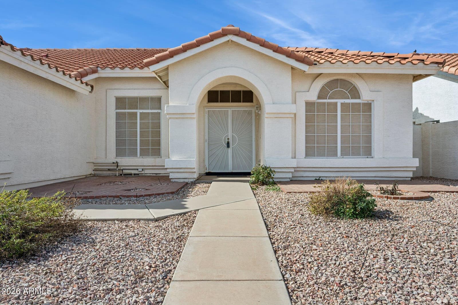 1470 S VILLAS Court, Chandler, AZ 85286 — photo 6 of 77
