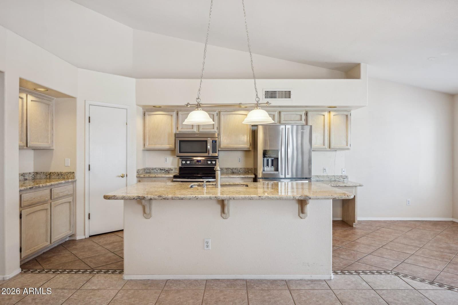 1470 S VILLAS Court, Chandler, AZ 85286 — photo 18 of 77