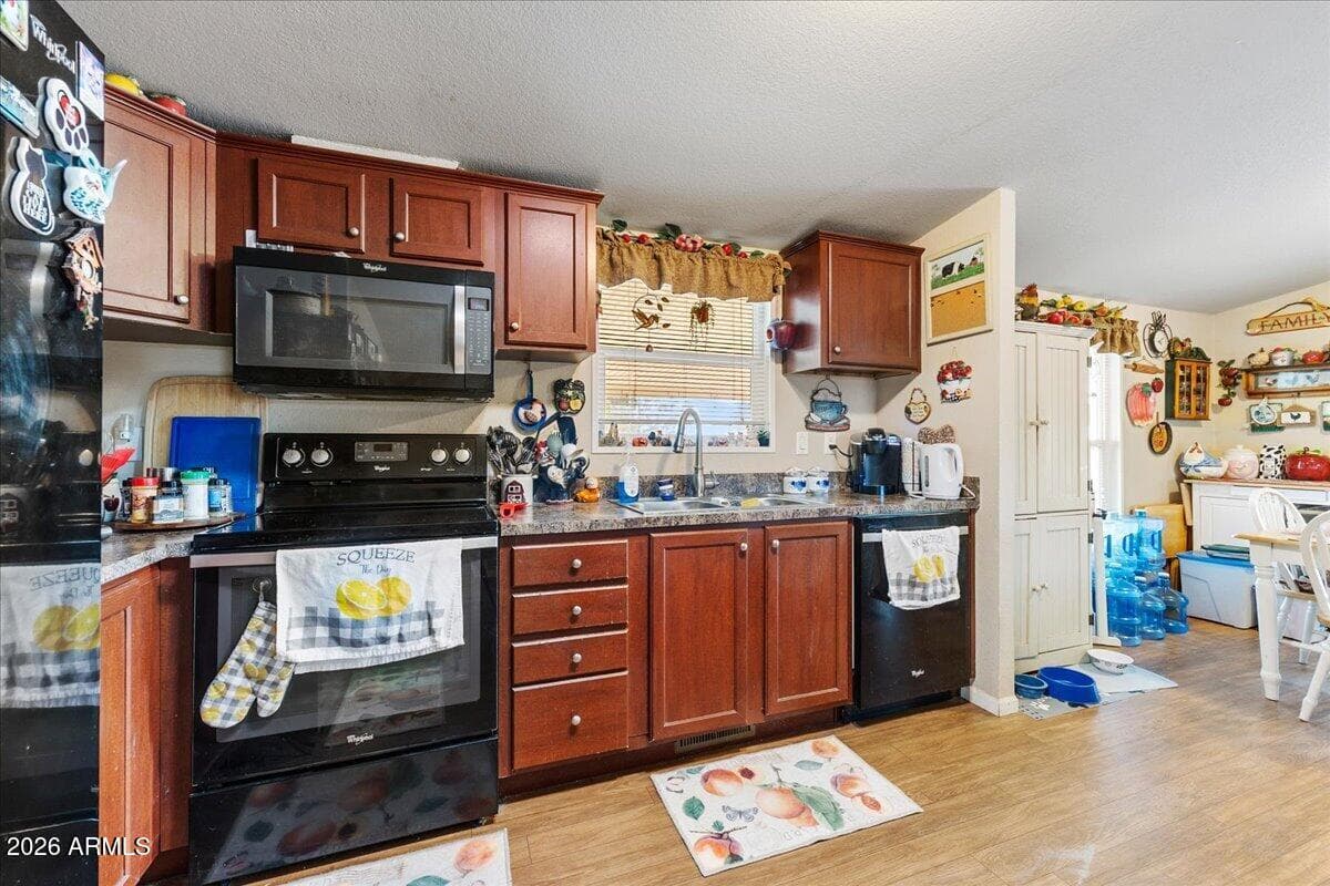 3382 E GRAND VIEW Drive, Cottonwood, AZ 86326 — photo 13 of 20