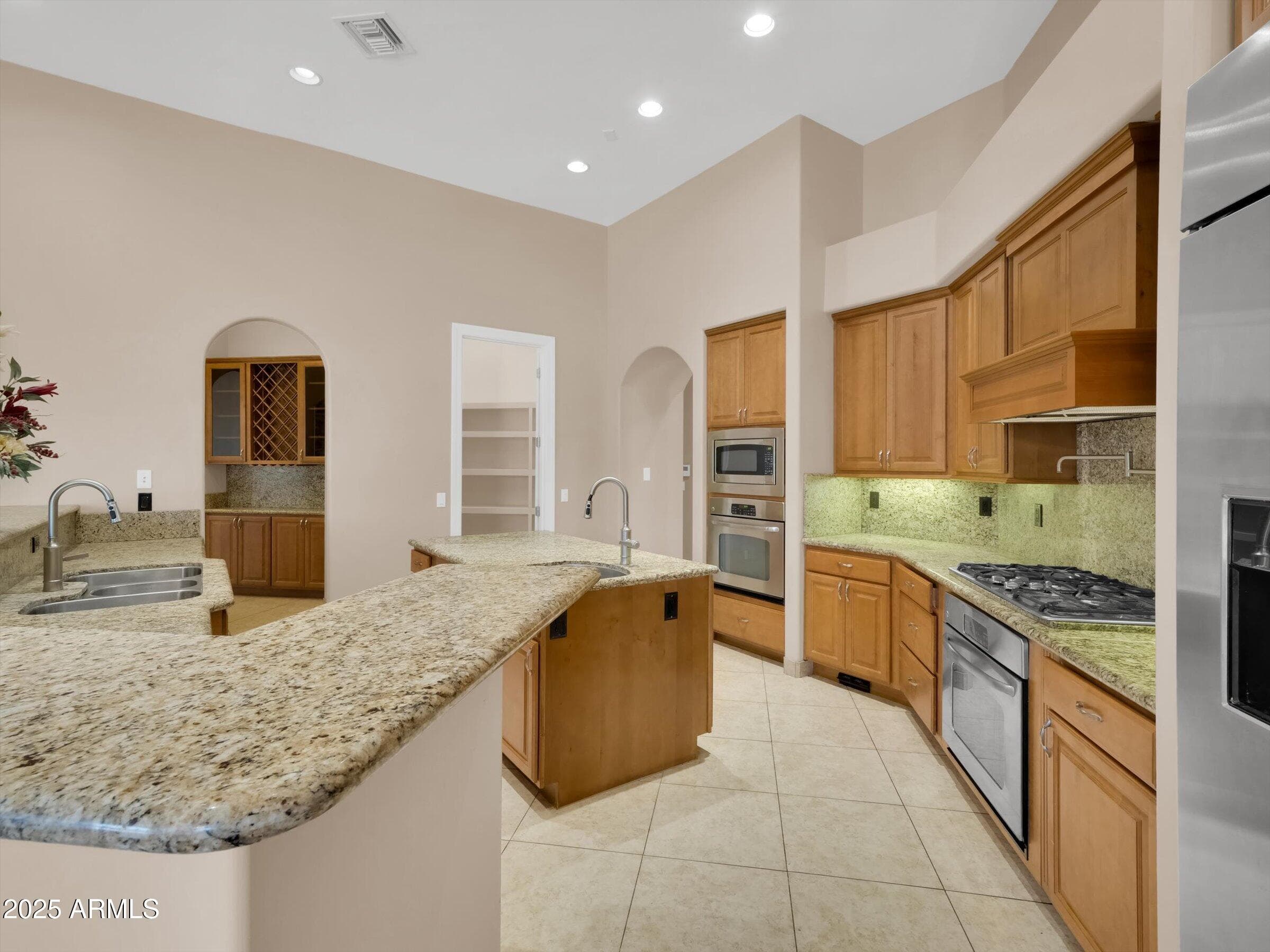 8031 W MORTEN Avenue, Glendale, AZ 85303 — photo 24 of 89