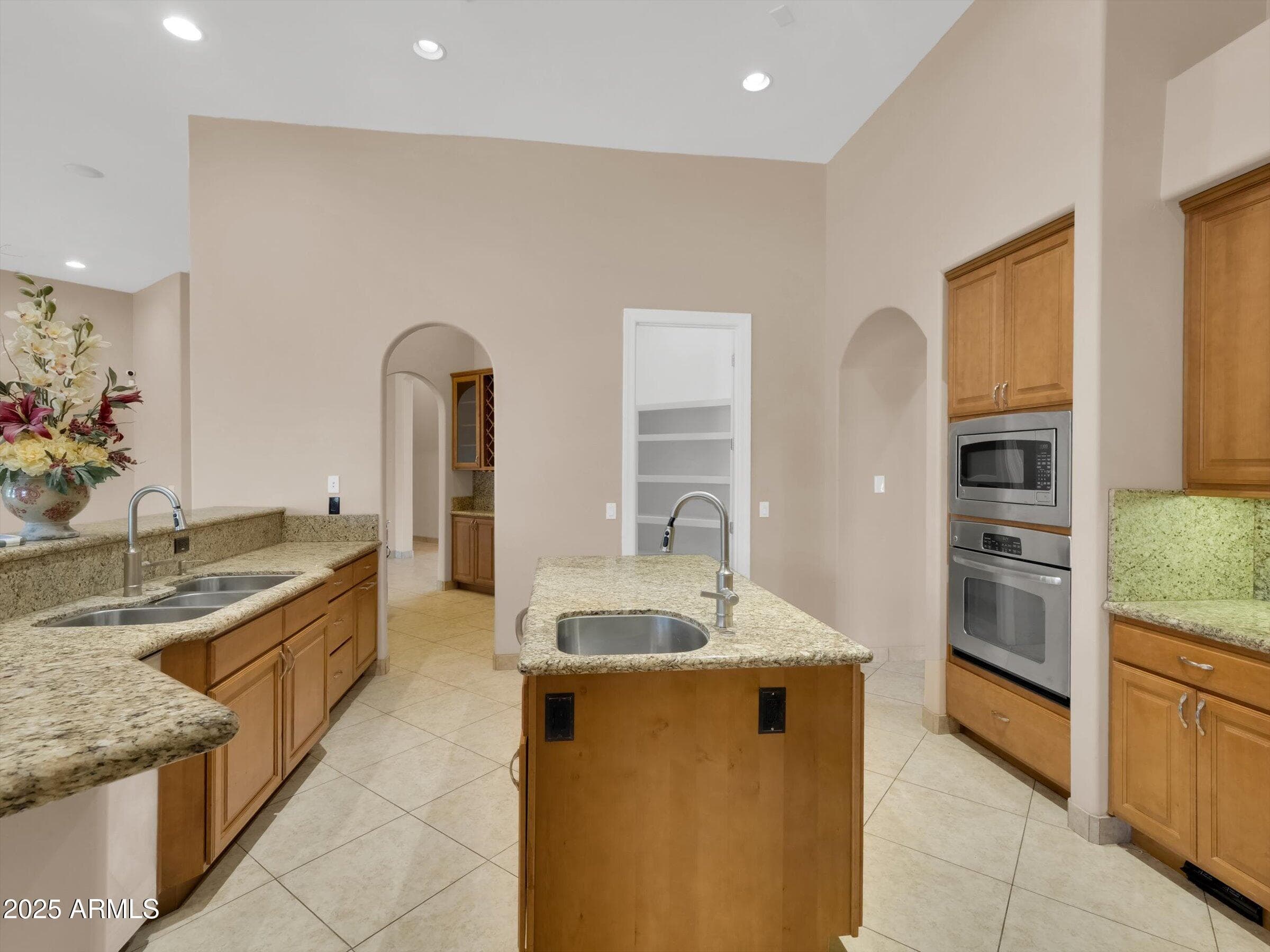 8031 W MORTEN Avenue, Glendale, AZ 85303 — photo 25 of 89