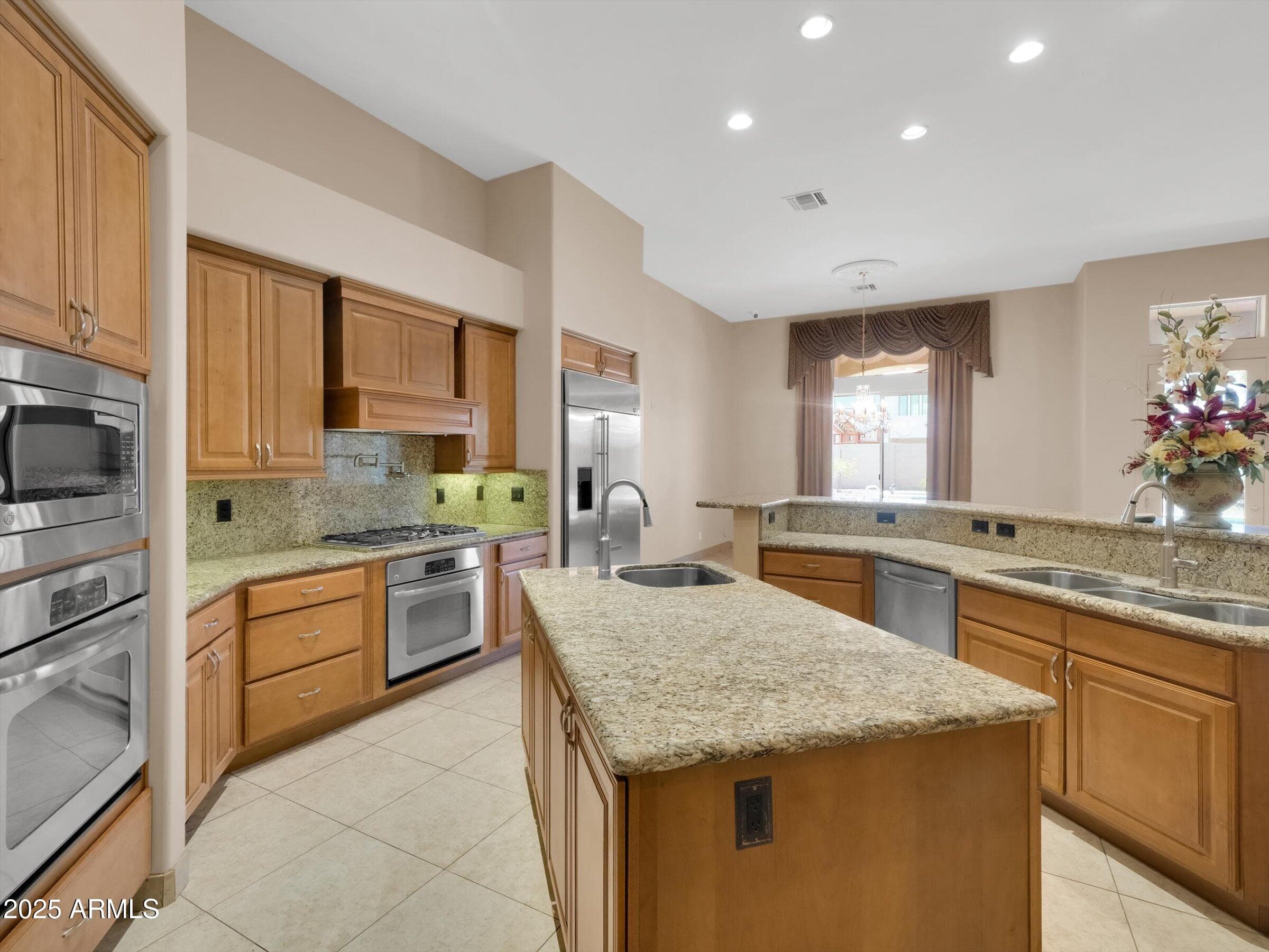 8031 W MORTEN Avenue, Glendale, AZ 85303 — photo 26 of 89