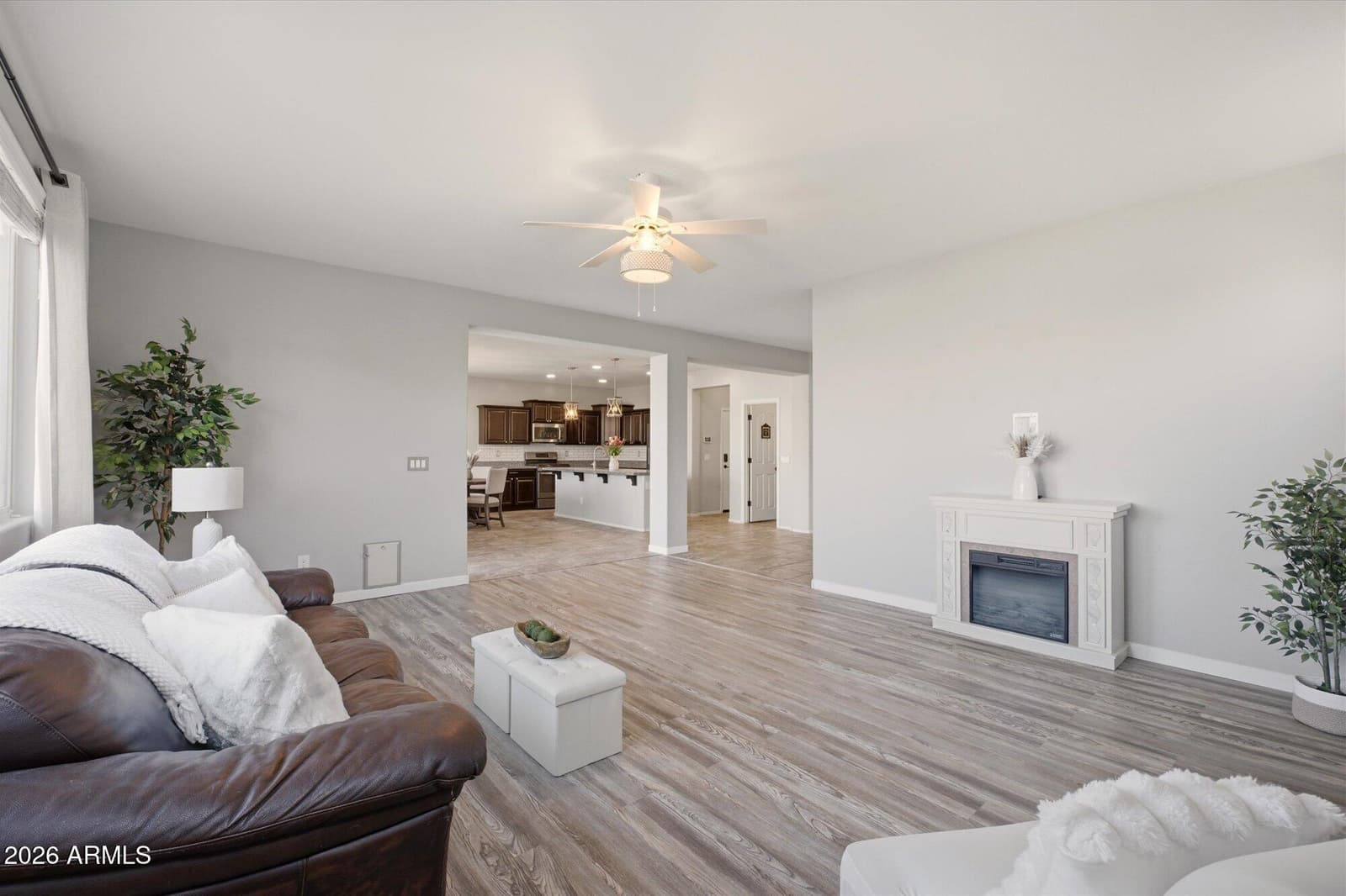 2430 E HAZELTINE Way, Gilbert, AZ 85298 — photo 11 of 72