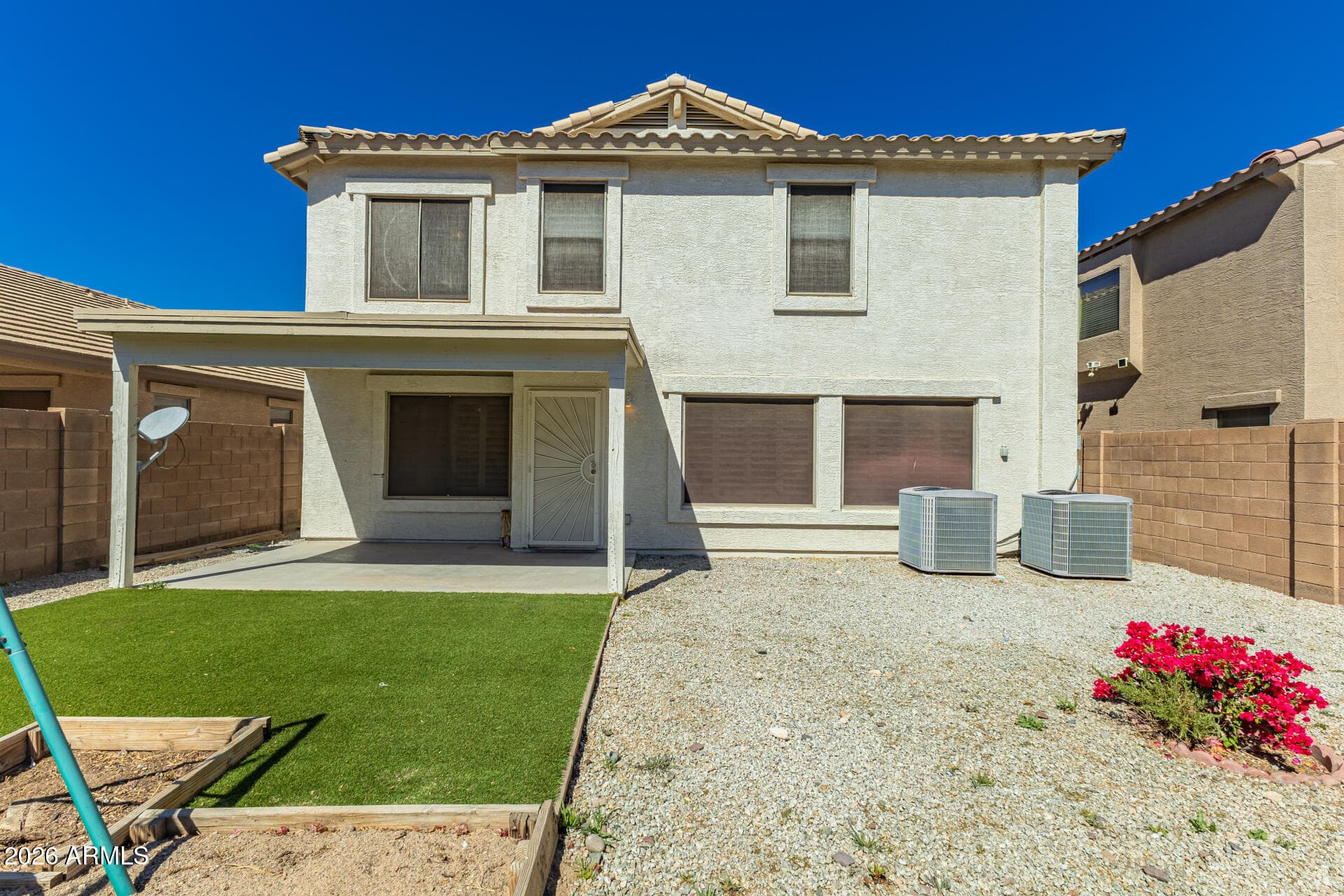 5635 W SOUTHGATE Avenue, Phoenix, AZ 85043 — photo 31 of 33