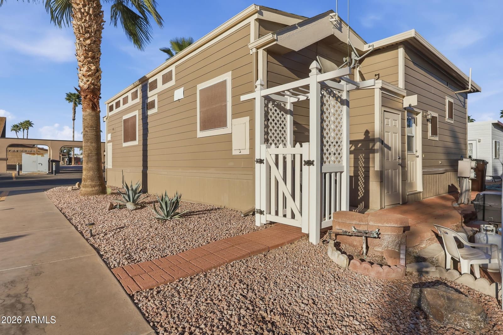 220 MOTHERLODE Drive, Apache Junction, AZ 85119 — photo 7 of 45