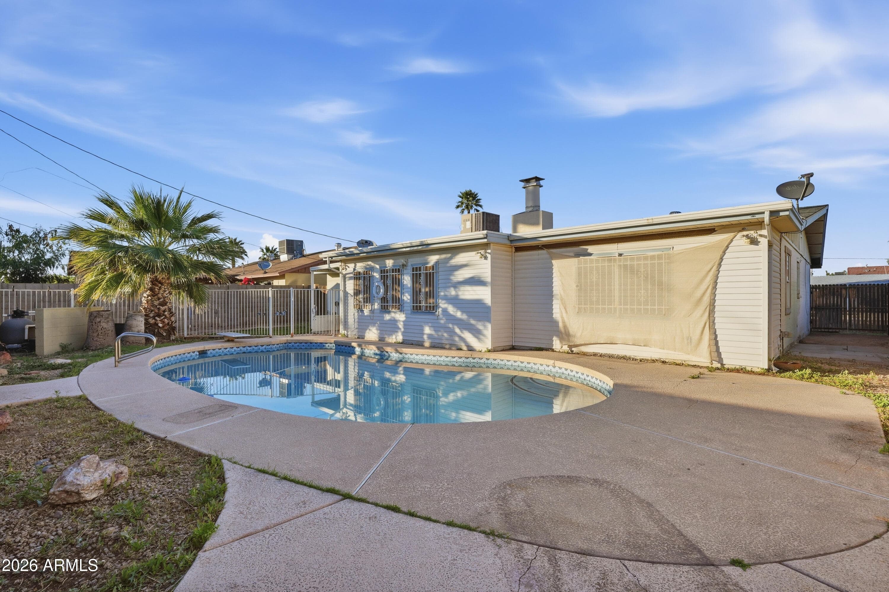 4045 W MONTEBELLO Avenue, Phoenix, AZ 85019 — photo 9 of 46