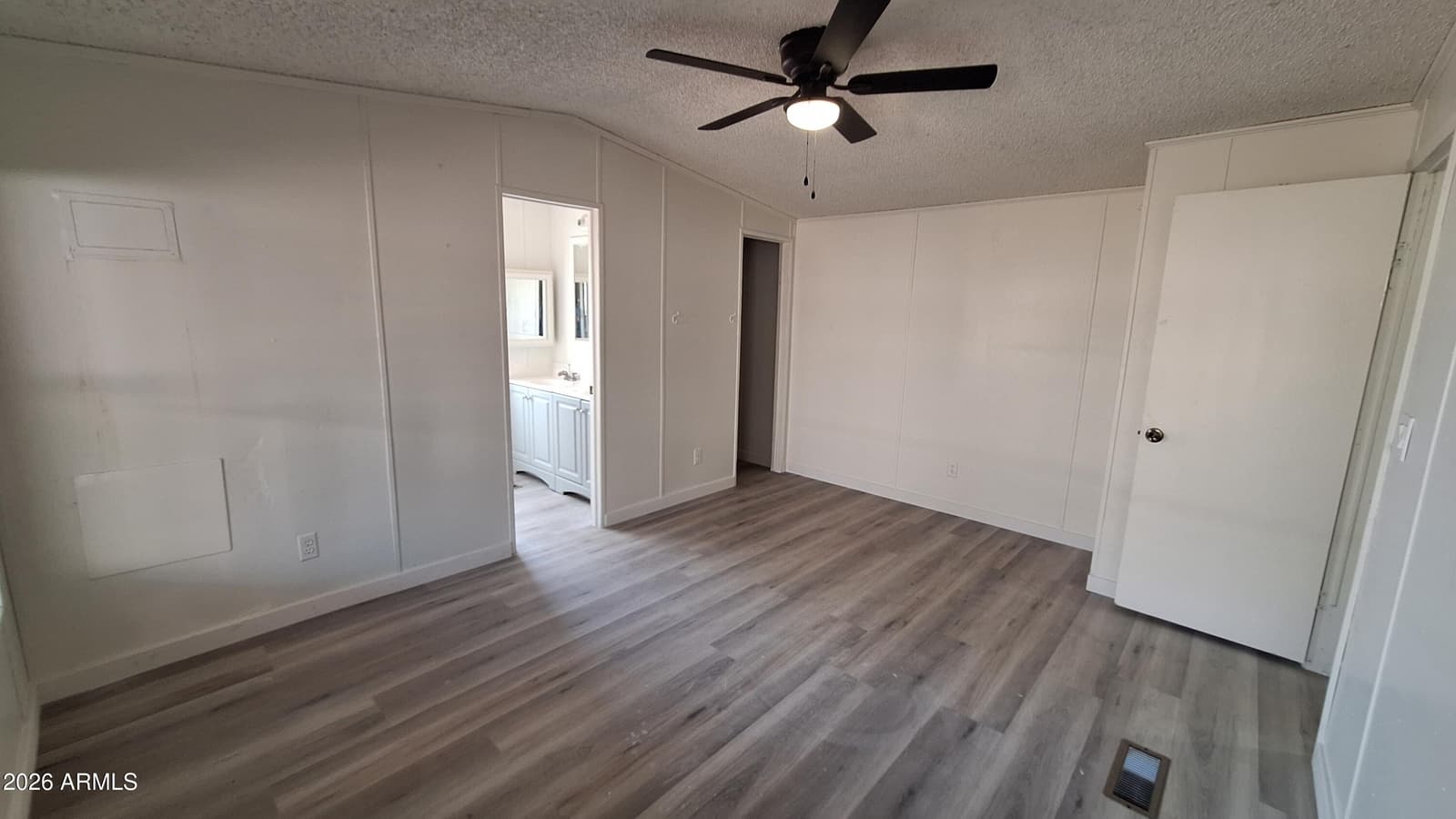 8301 N 103rd Avenue 202, Peoria, AZ 85345 — photo 10 of 16