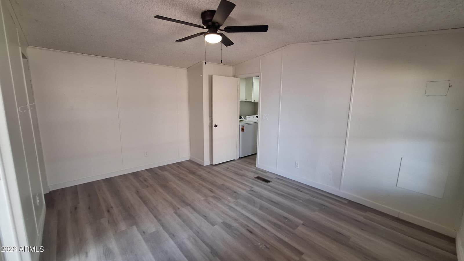 8301 N 103rd Avenue 202, Peoria, AZ 85345 — photo 11 of 16
